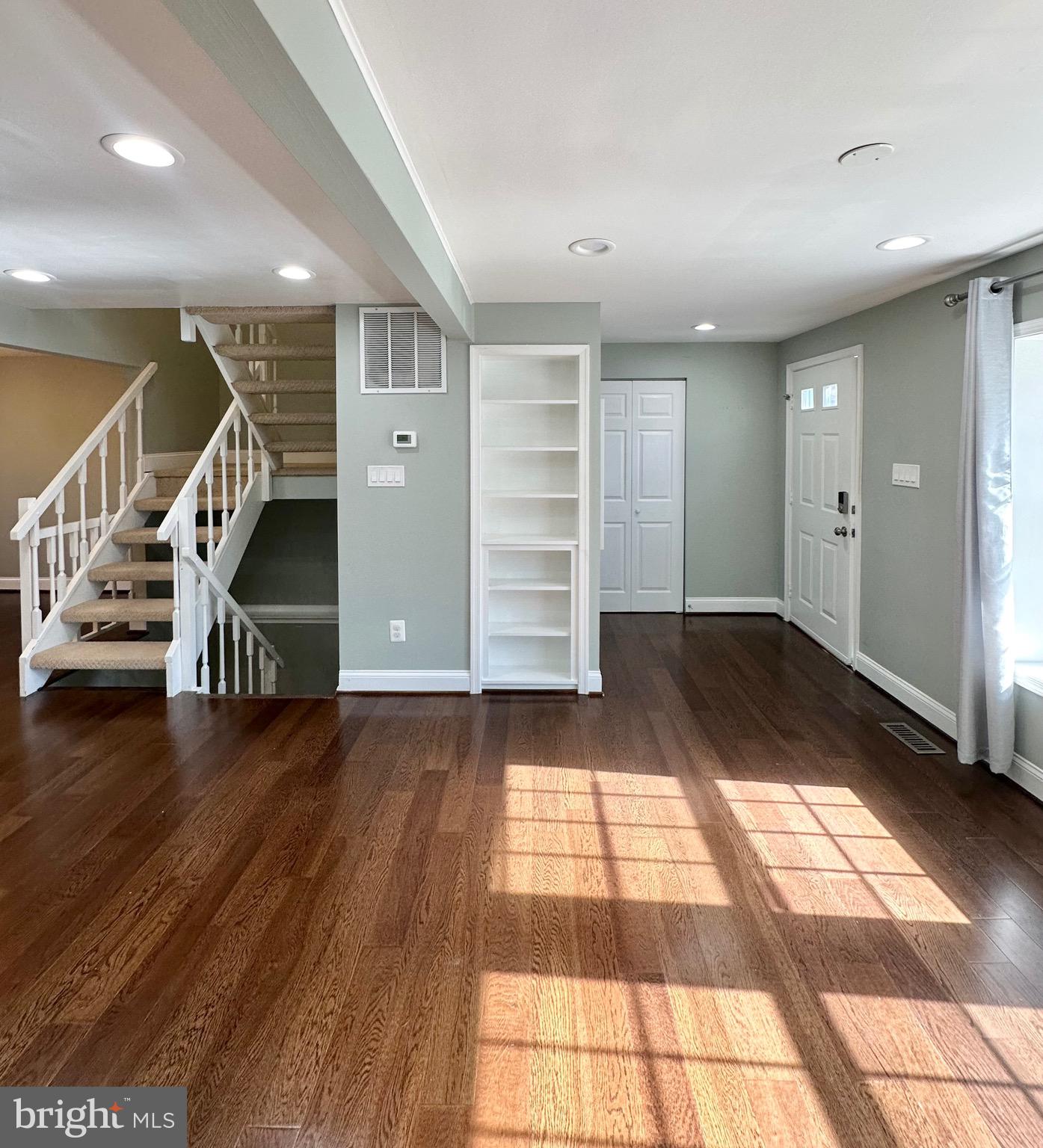 RESTON - Residential Lease