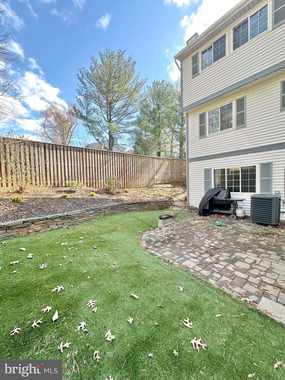 RESTON - Residential Lease