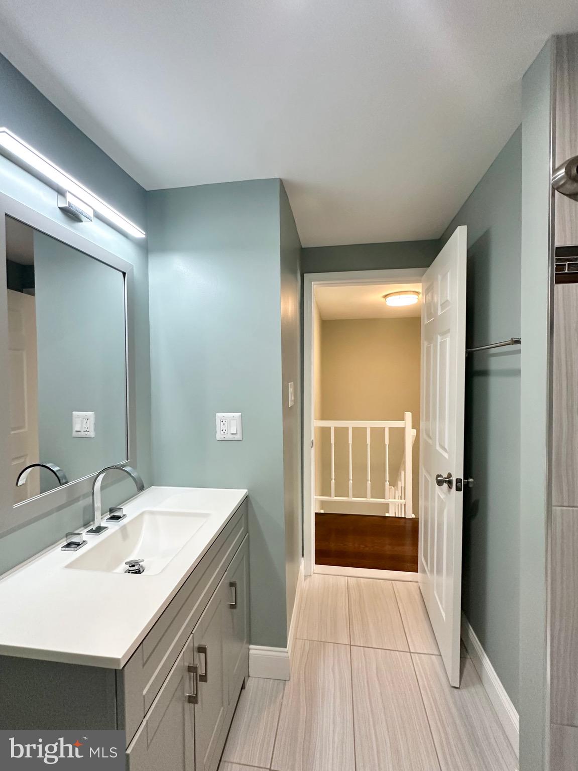 RESTON - Residential Lease