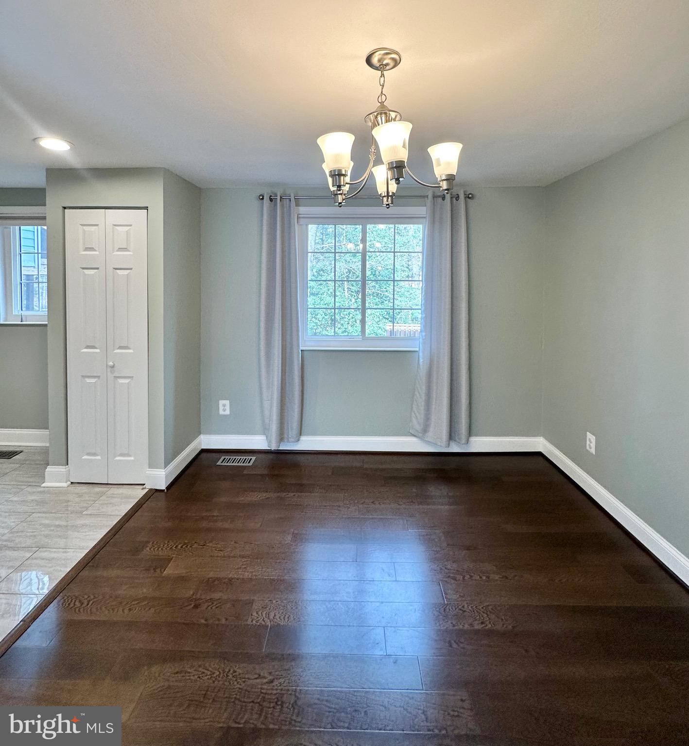 RESTON - Residential Lease