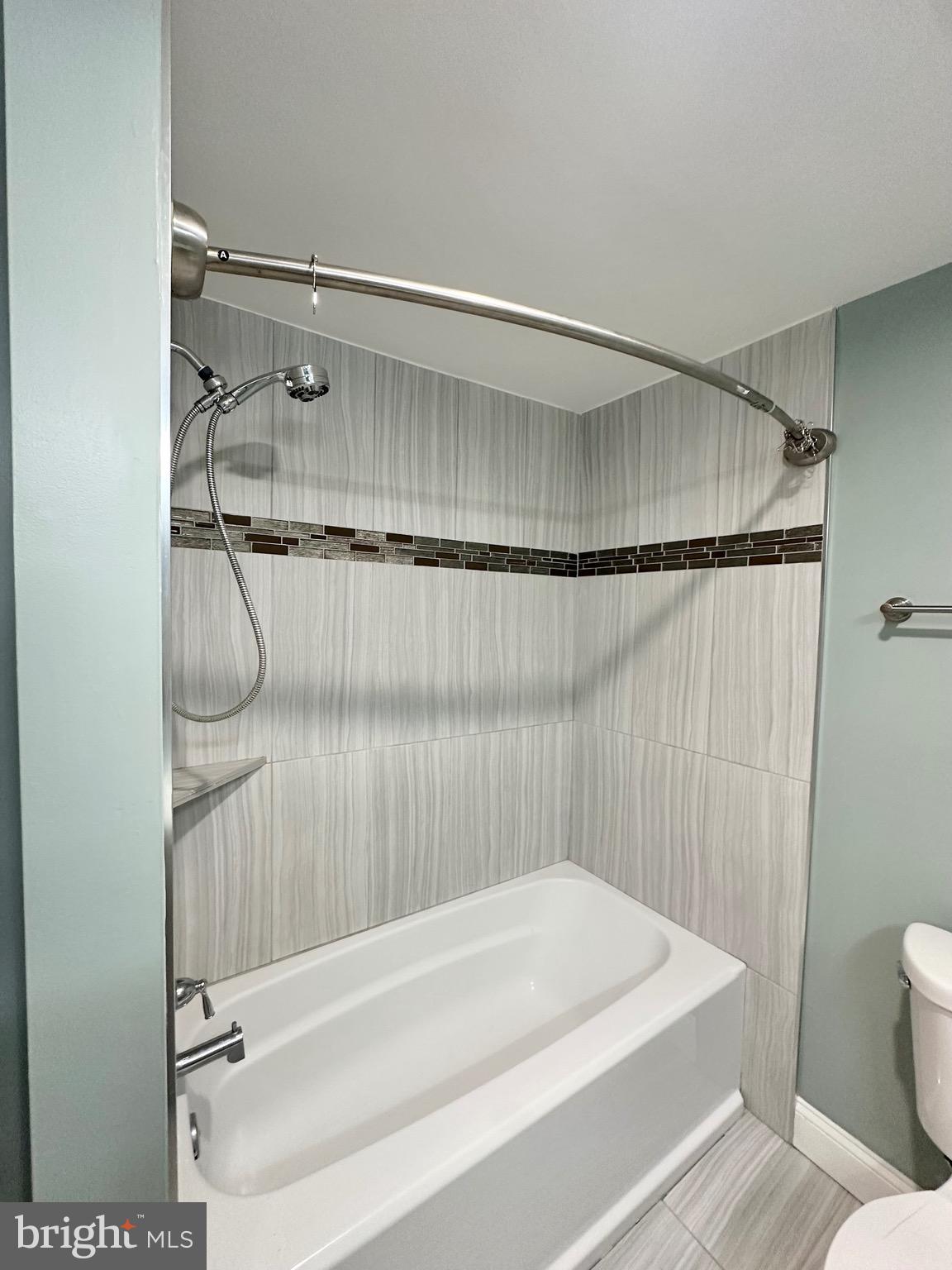 RESTON - Residential Lease