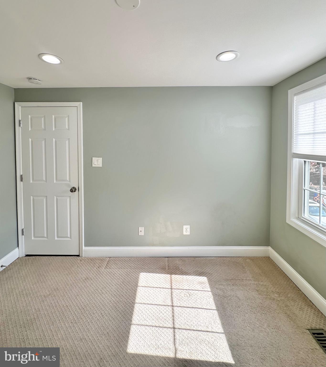 RESTON - Residential Lease