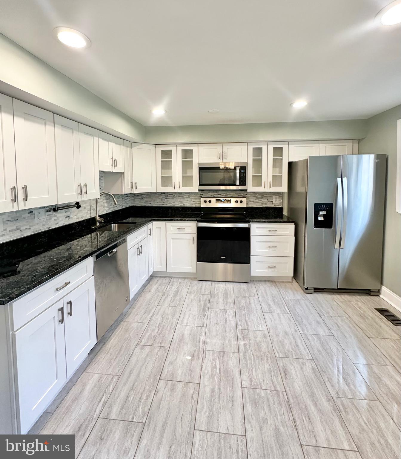 RESTON - Residential Lease