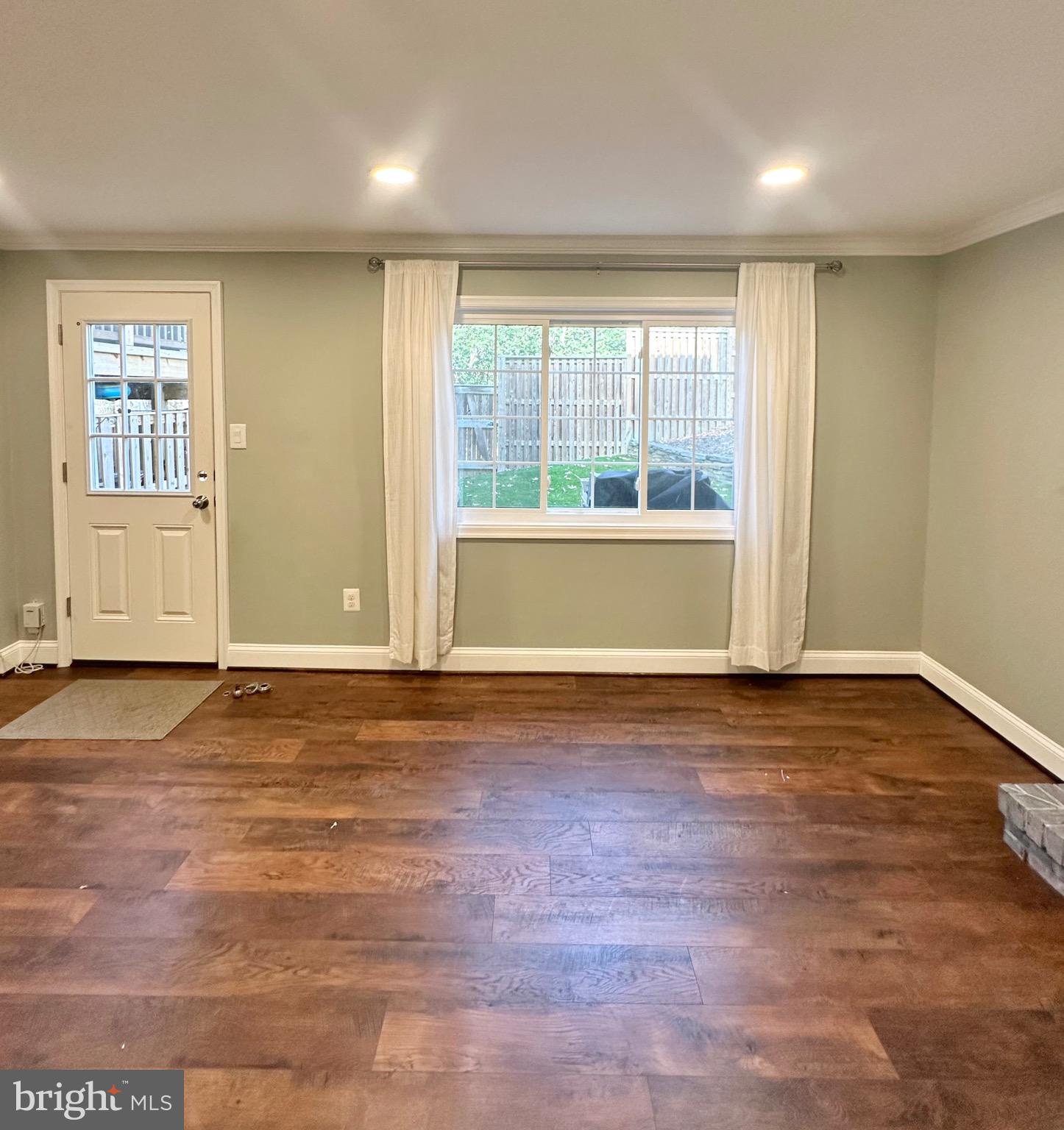 RESTON - Residential Lease