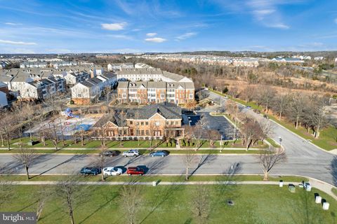 42851 SMALLWOOD TERRACE CHANTILLY VA 20152