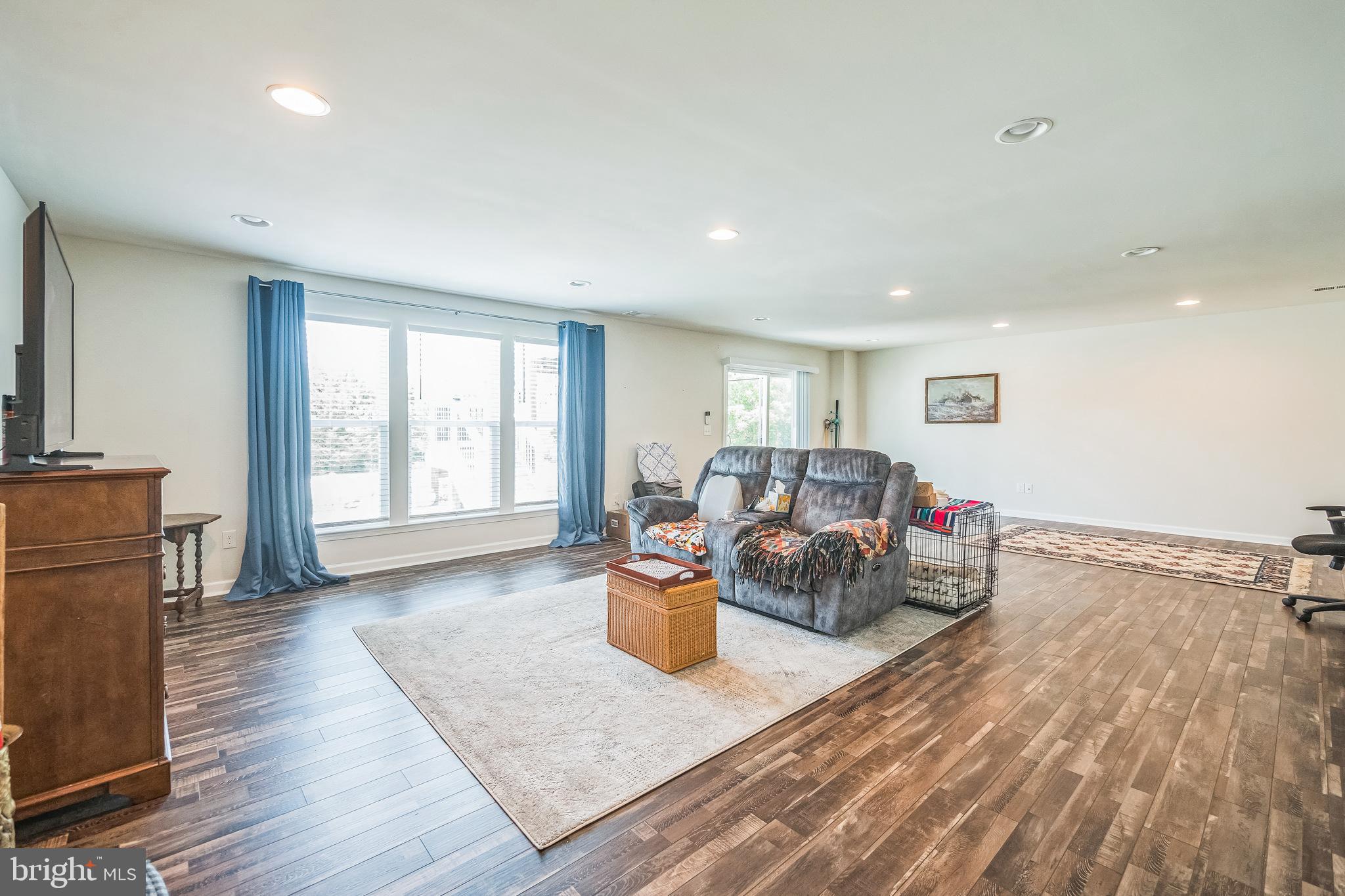 SOUTHERN HILLS - Residential