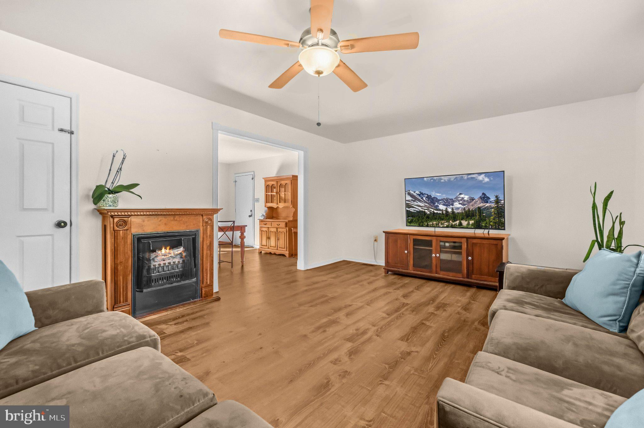 47 MOUNTAINSIDE ROAD