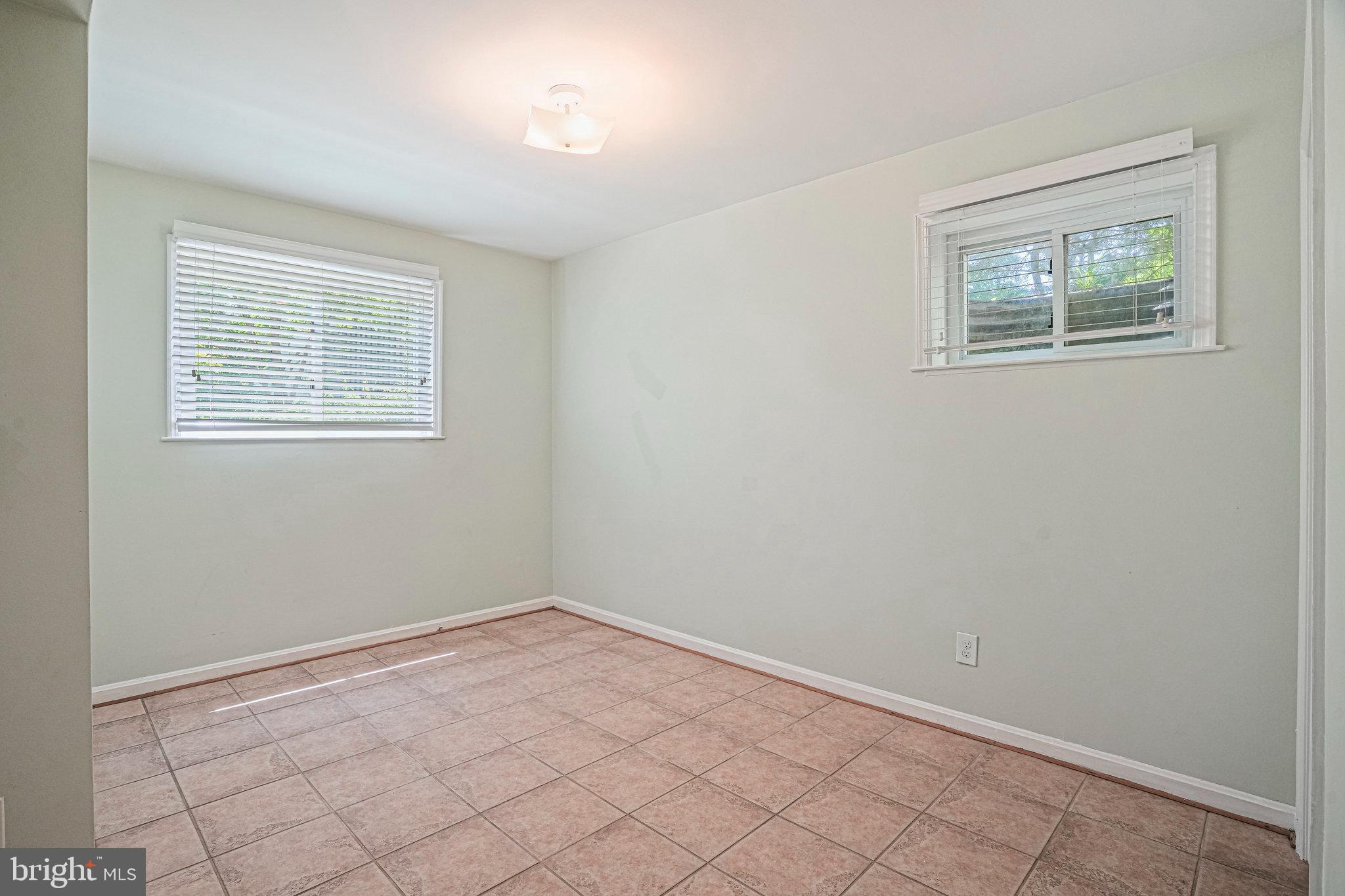 RAVENWOOD PARK - Residential