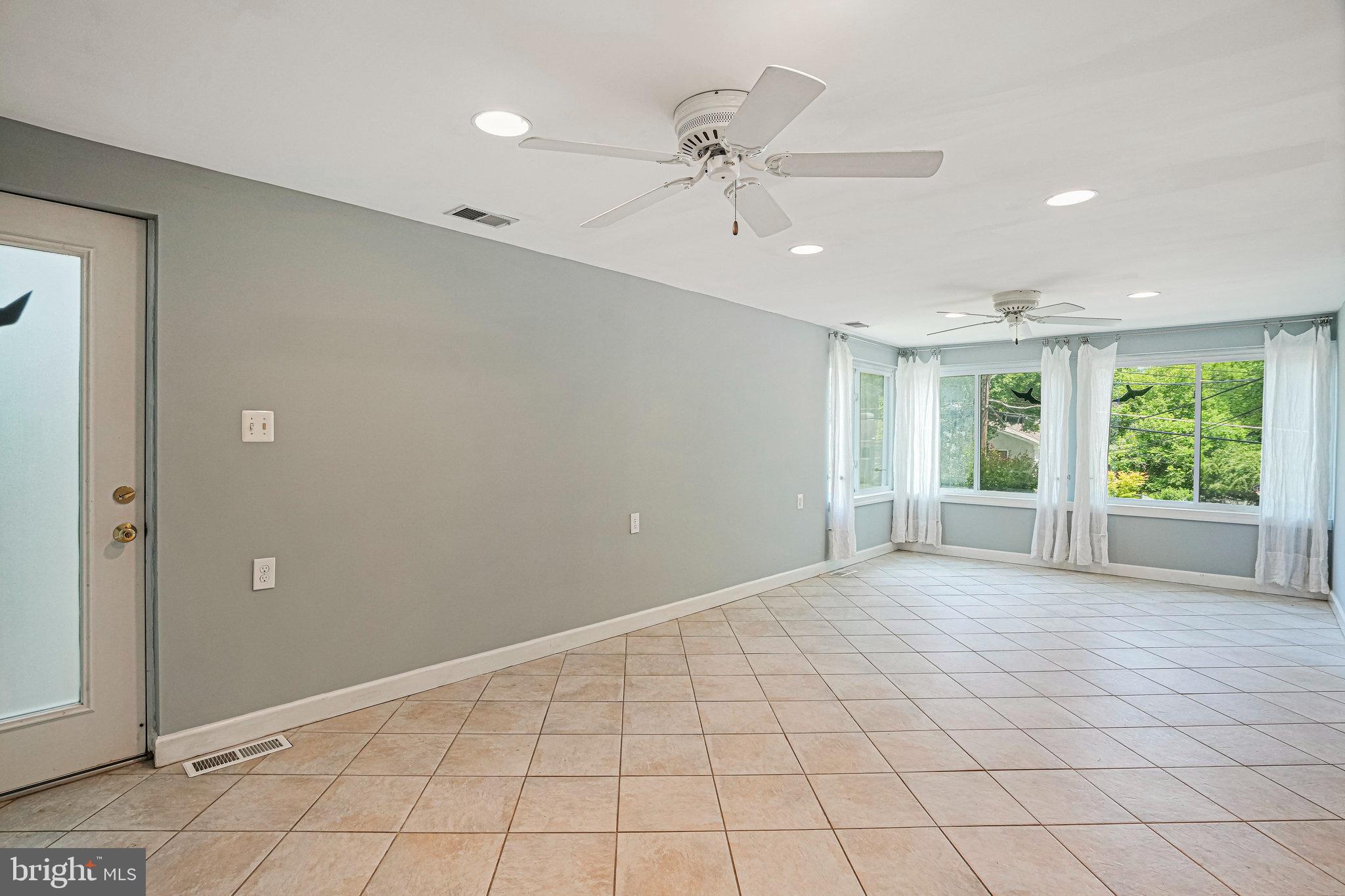 RAVENWOOD PARK - Residential