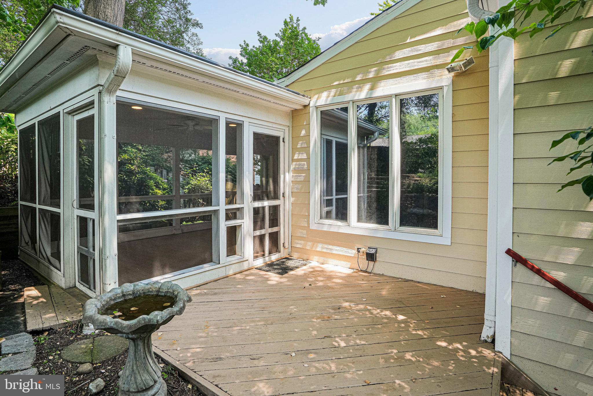 RAVENWOOD PARK - Residential