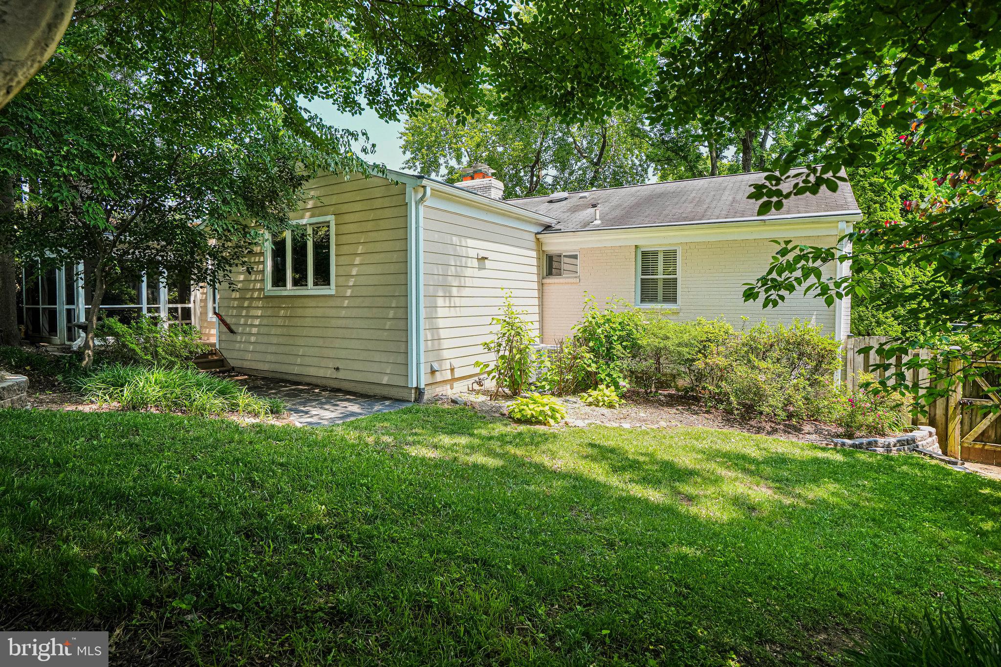 RAVENWOOD PARK - Residential