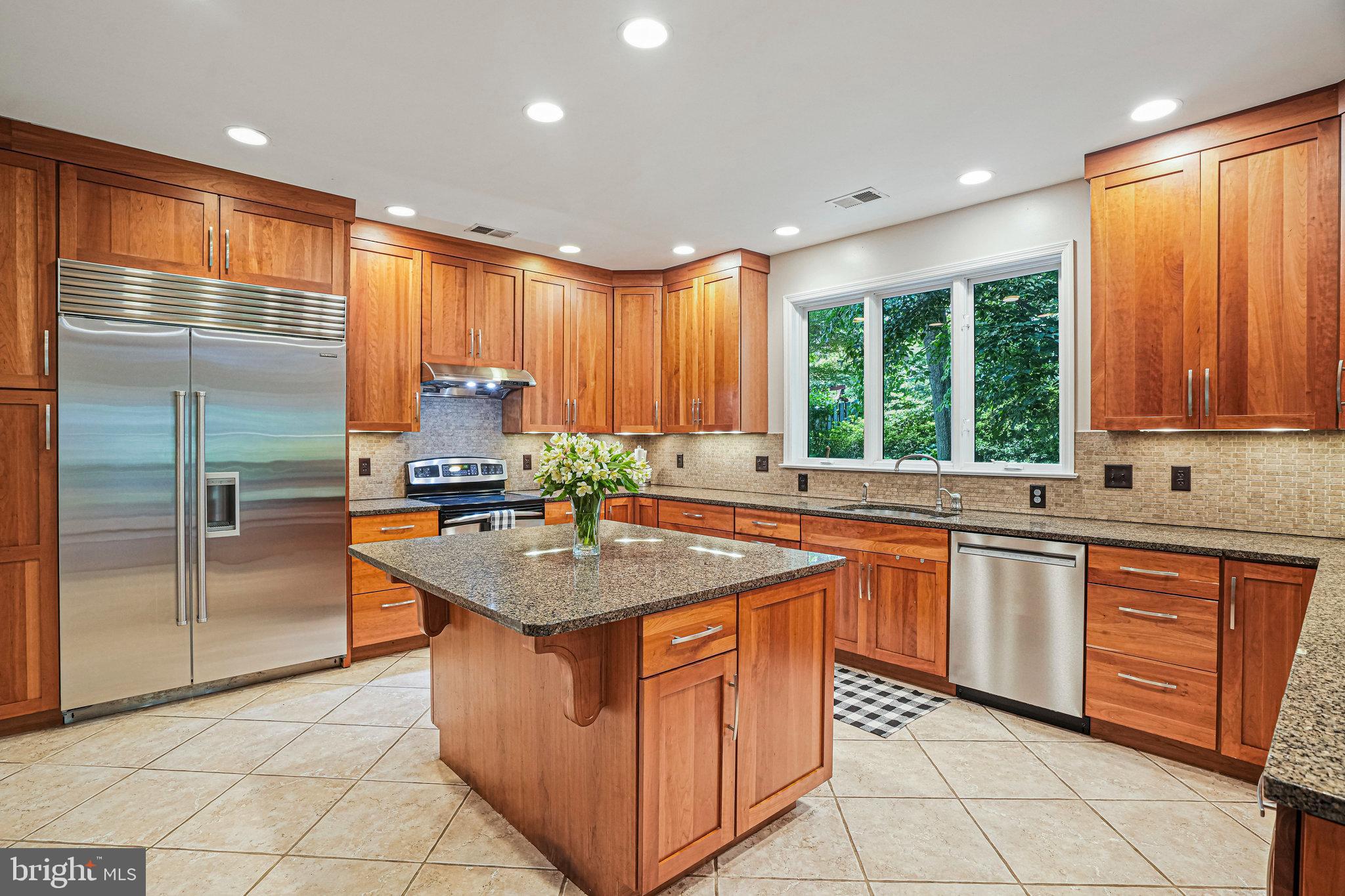 RAVENWOOD PARK - Residential