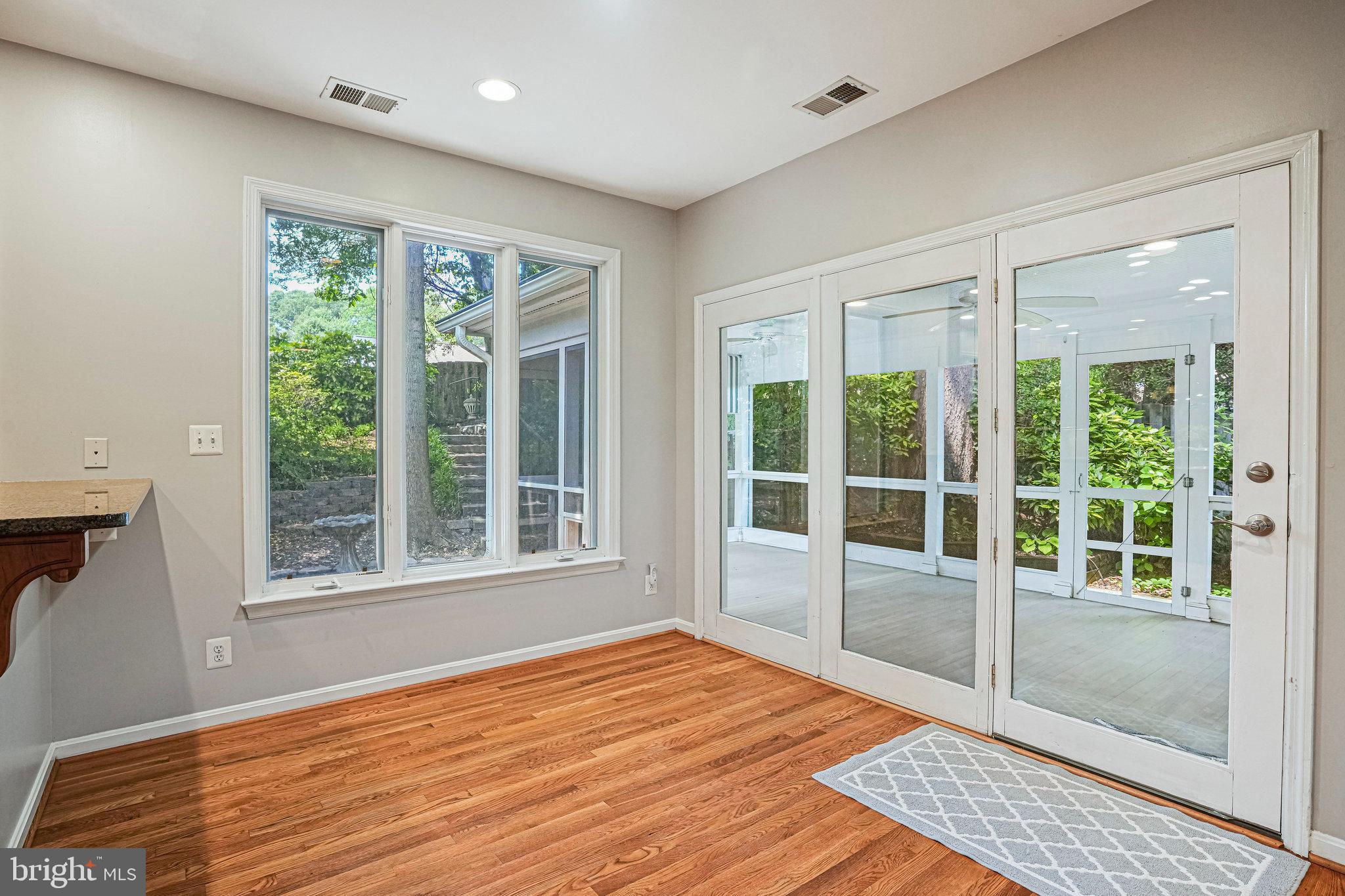 RAVENWOOD PARK - Residential