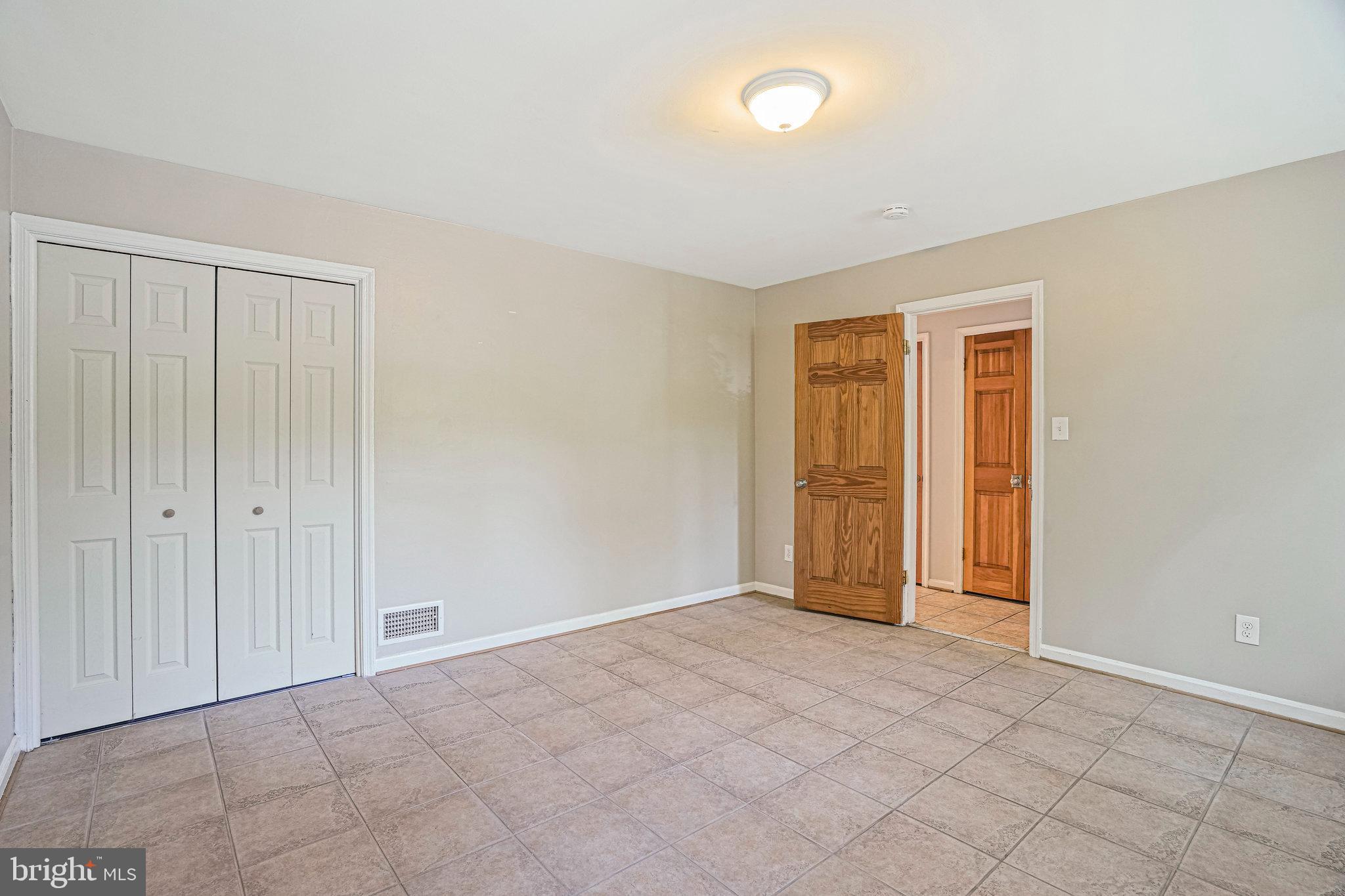 RAVENWOOD PARK - Residential