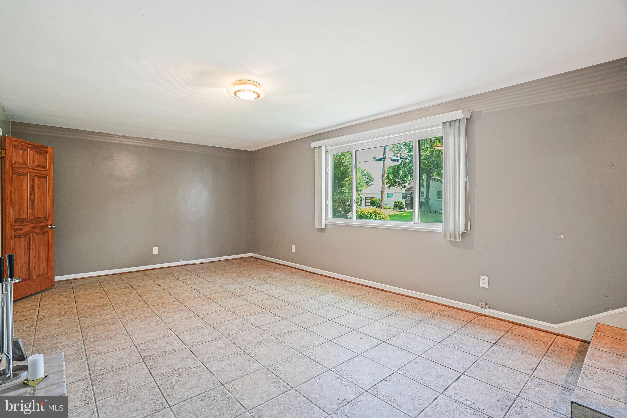 RAVENWOOD PARK - Residential