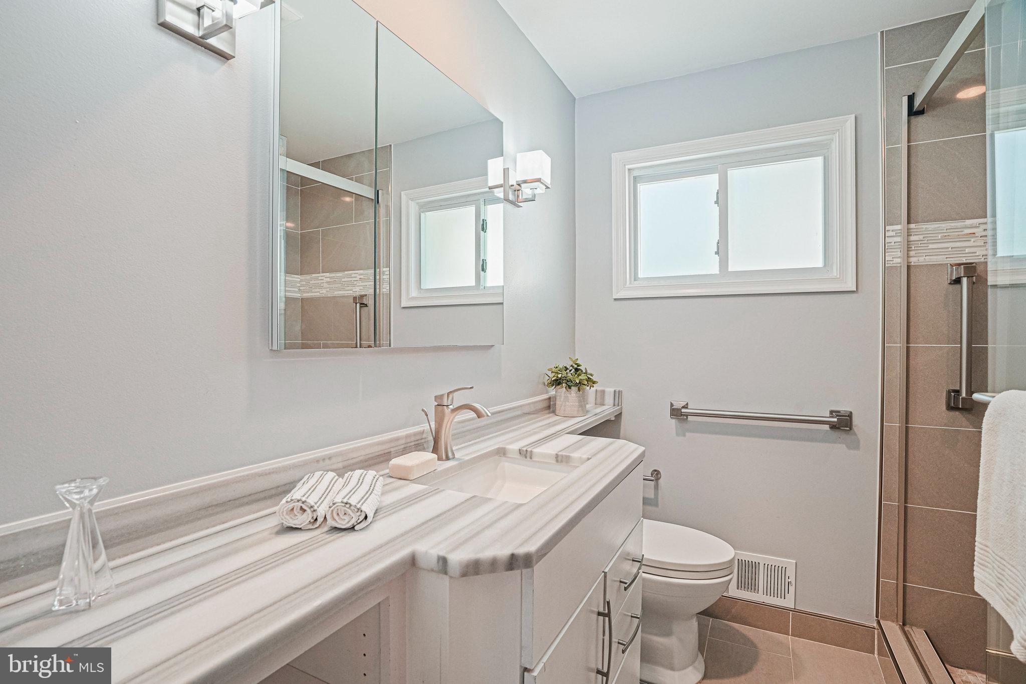 RAVENWOOD PARK - Residential