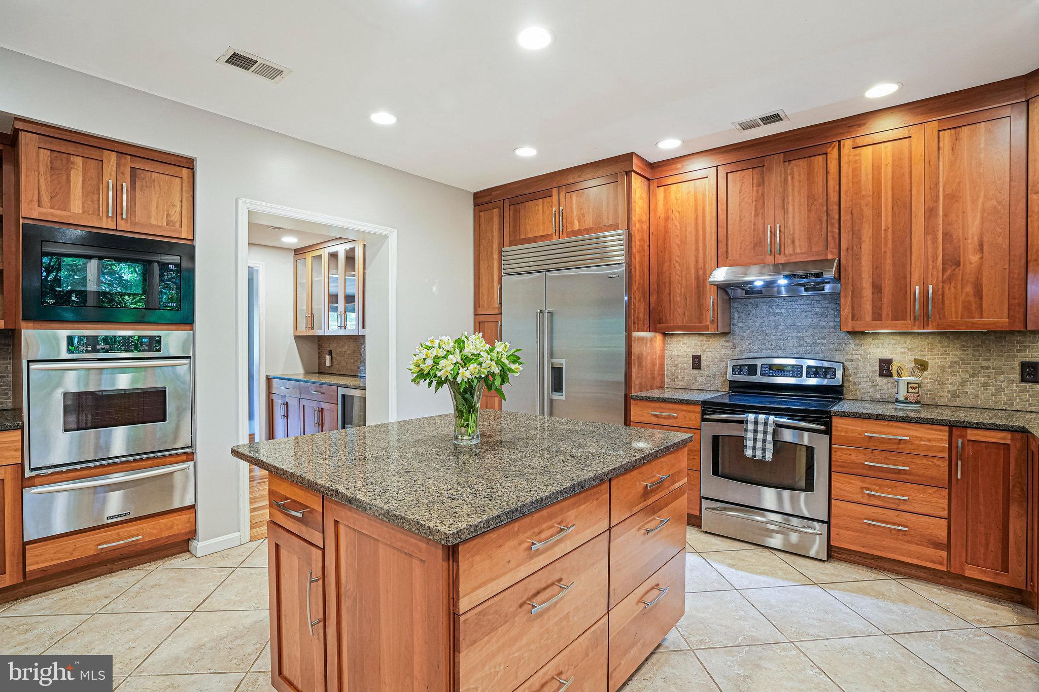 RAVENWOOD PARK - Residential