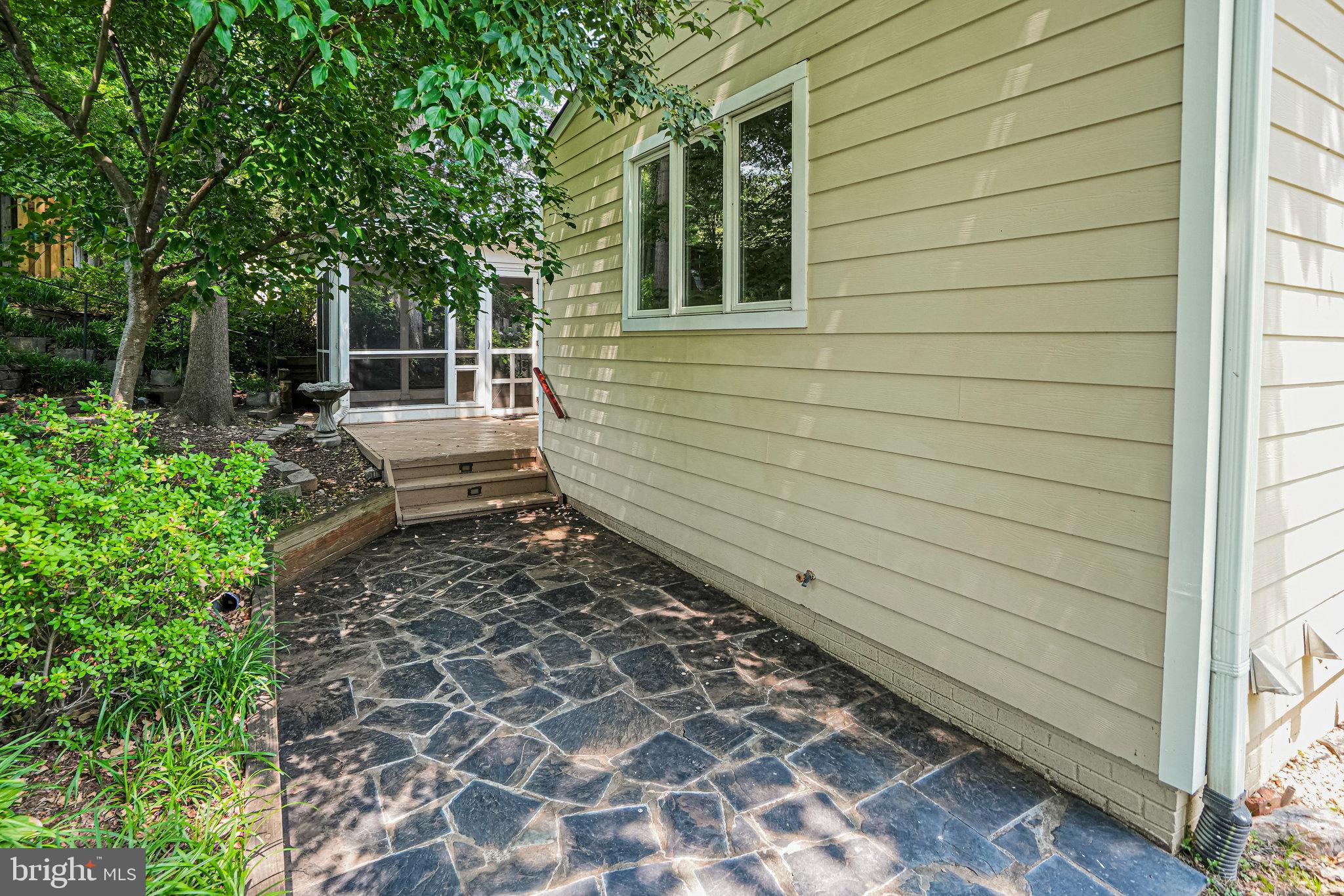 RAVENWOOD PARK - Residential