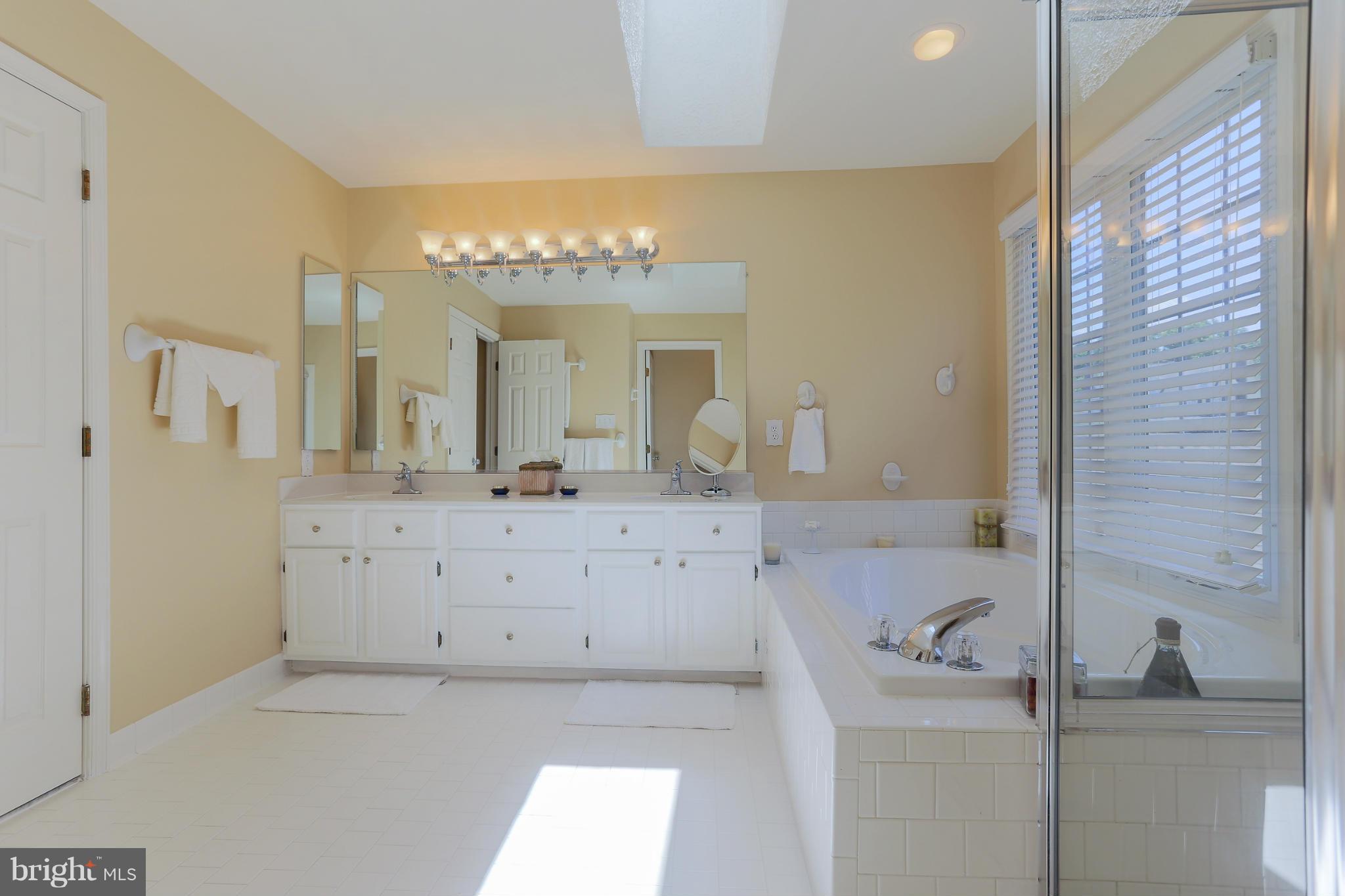 FOXHALL FARM - Residential