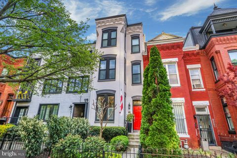 Photo of 1518 8th Street NW, WASHINGTON, DC 20001 (MLS # DCDC2256190)