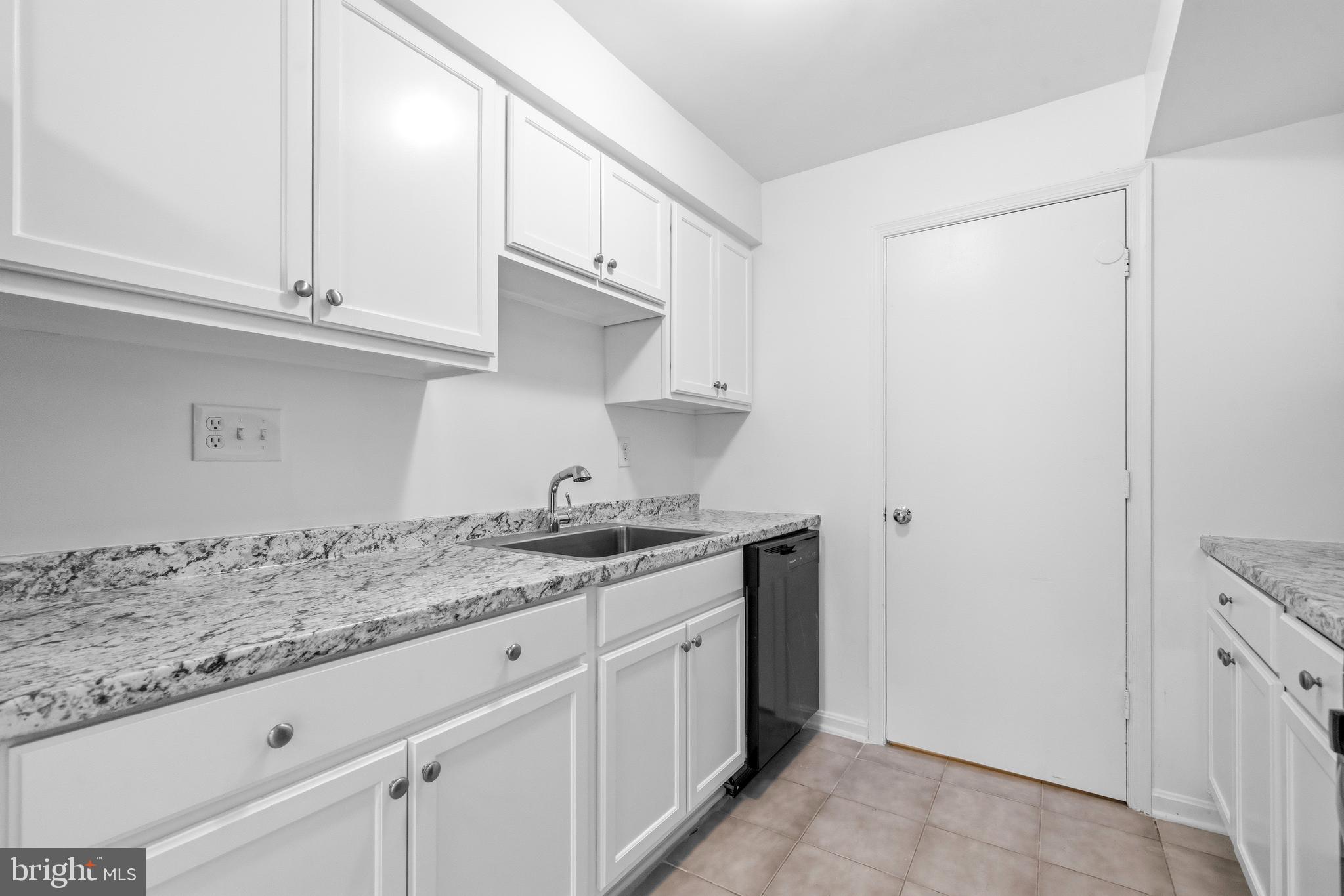 5 NORMANDY SQUARE COURT 1-B