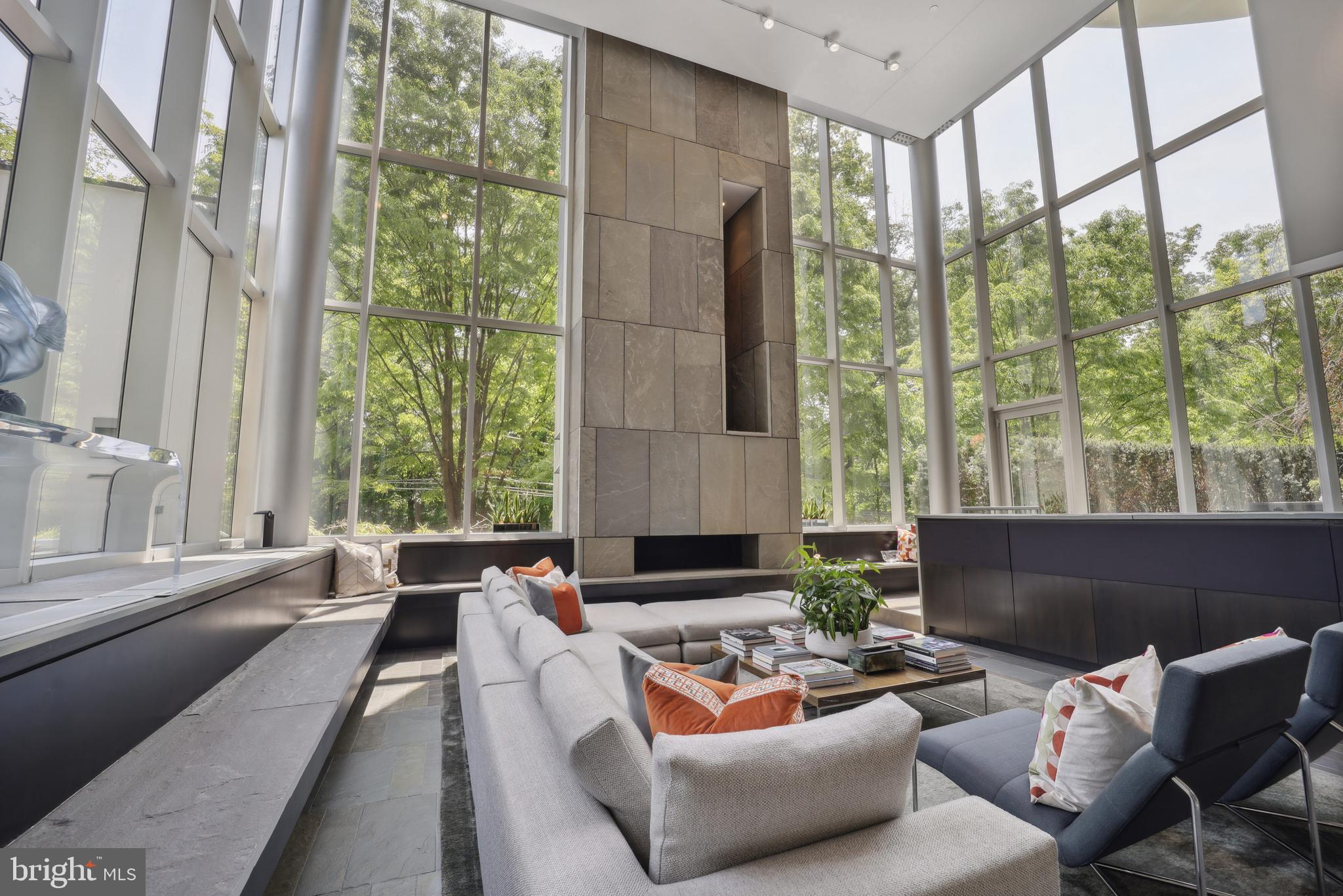 2815 WOODLAND DRIVE NW