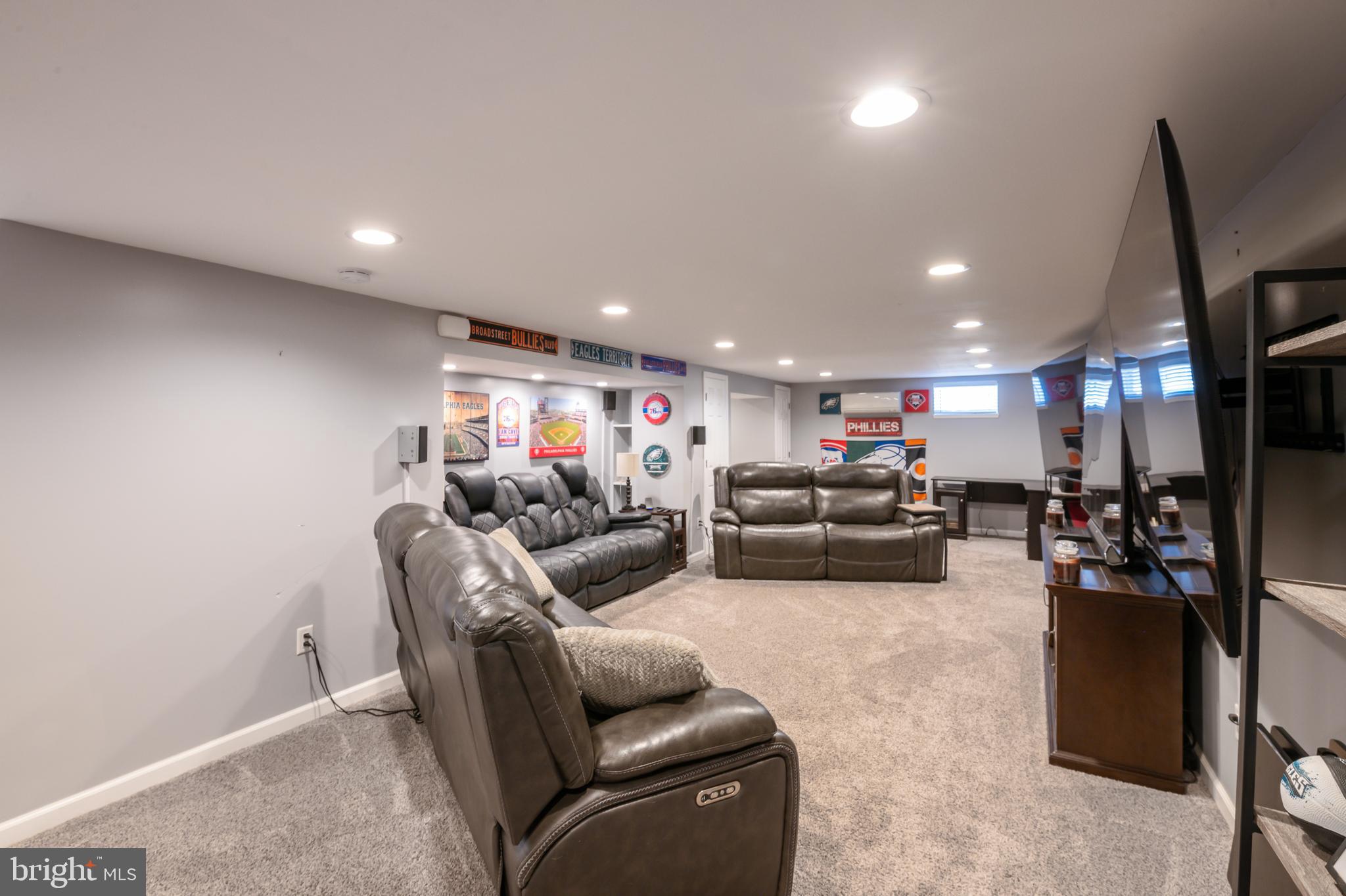 BROAD VIEW FARMS - Residential