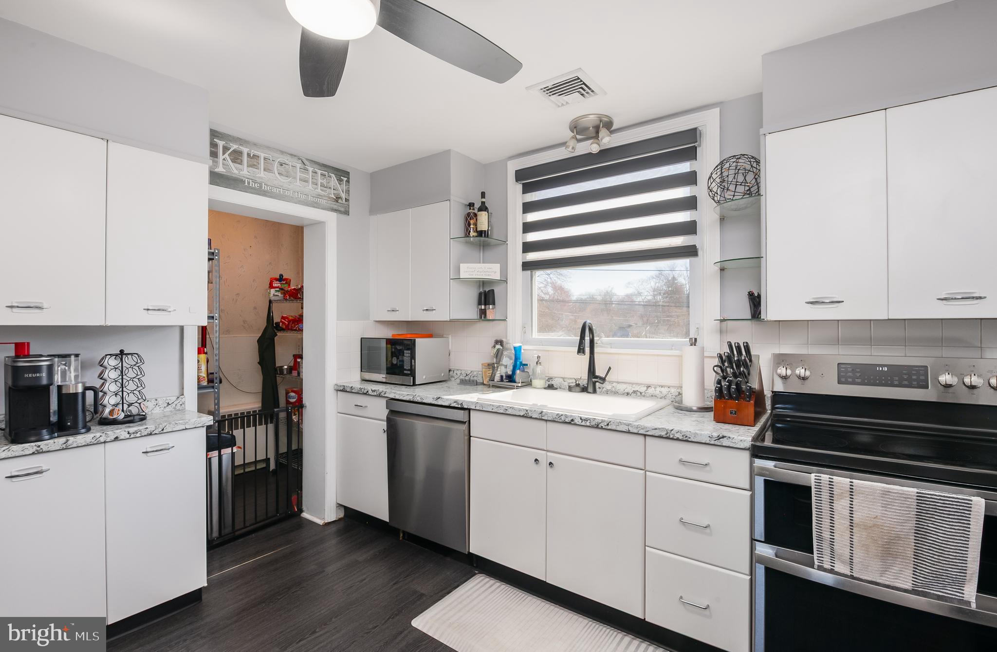 BROAD VIEW FARMS - Residential