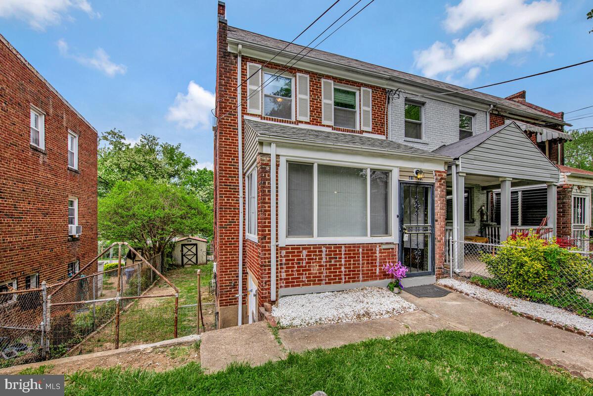 4122 GRANT STREET NE