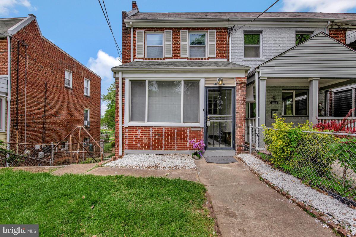4122 GRANT STREET NE