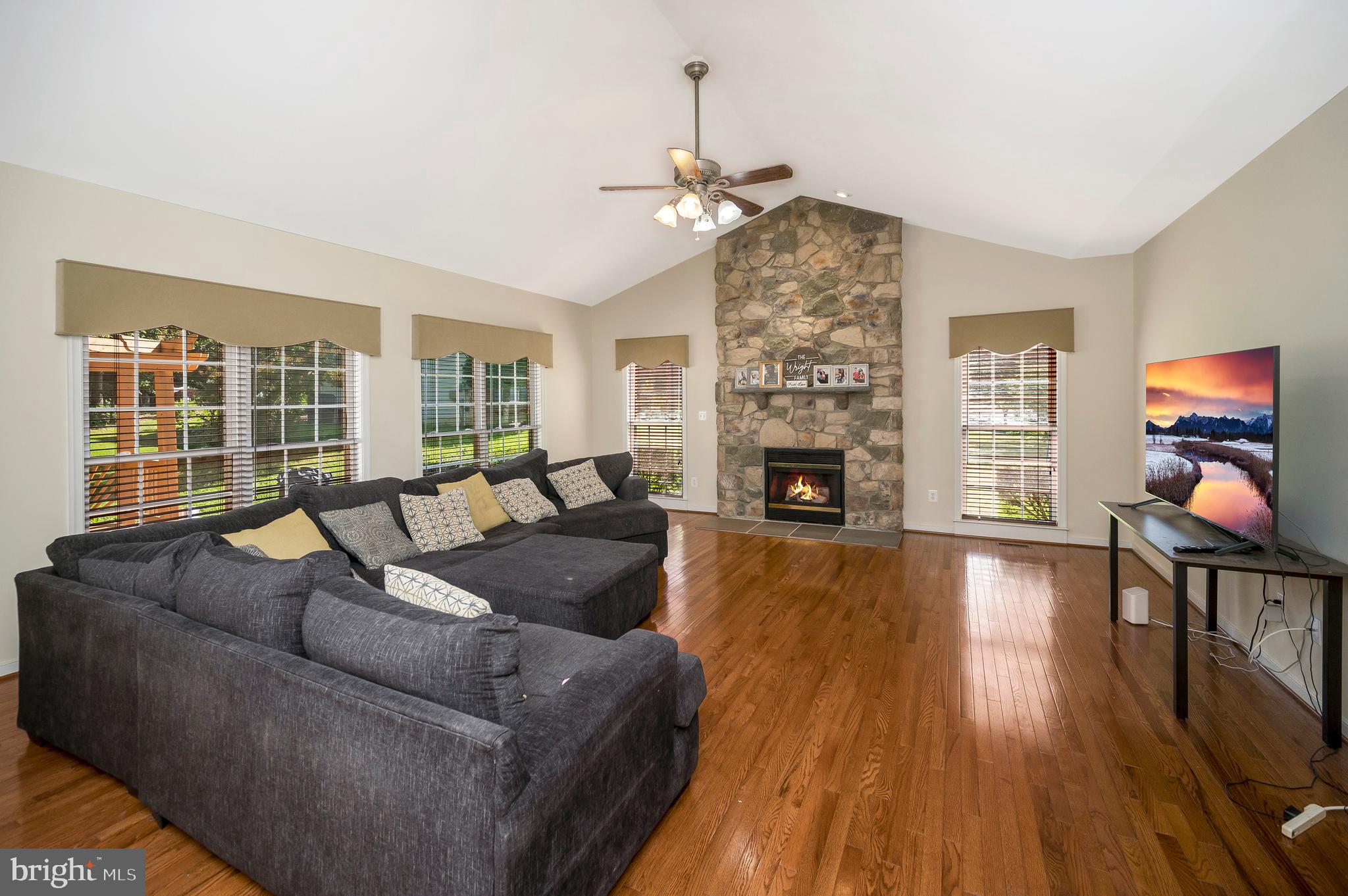 ROYAL OAKS - Residential