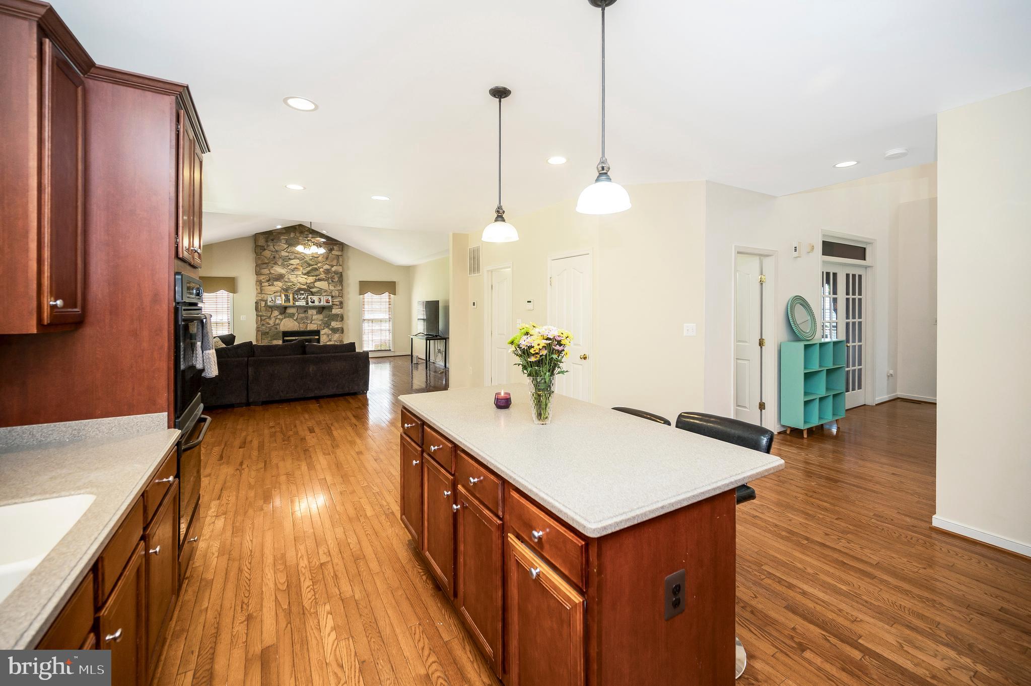 ROYAL OAKS - Residential