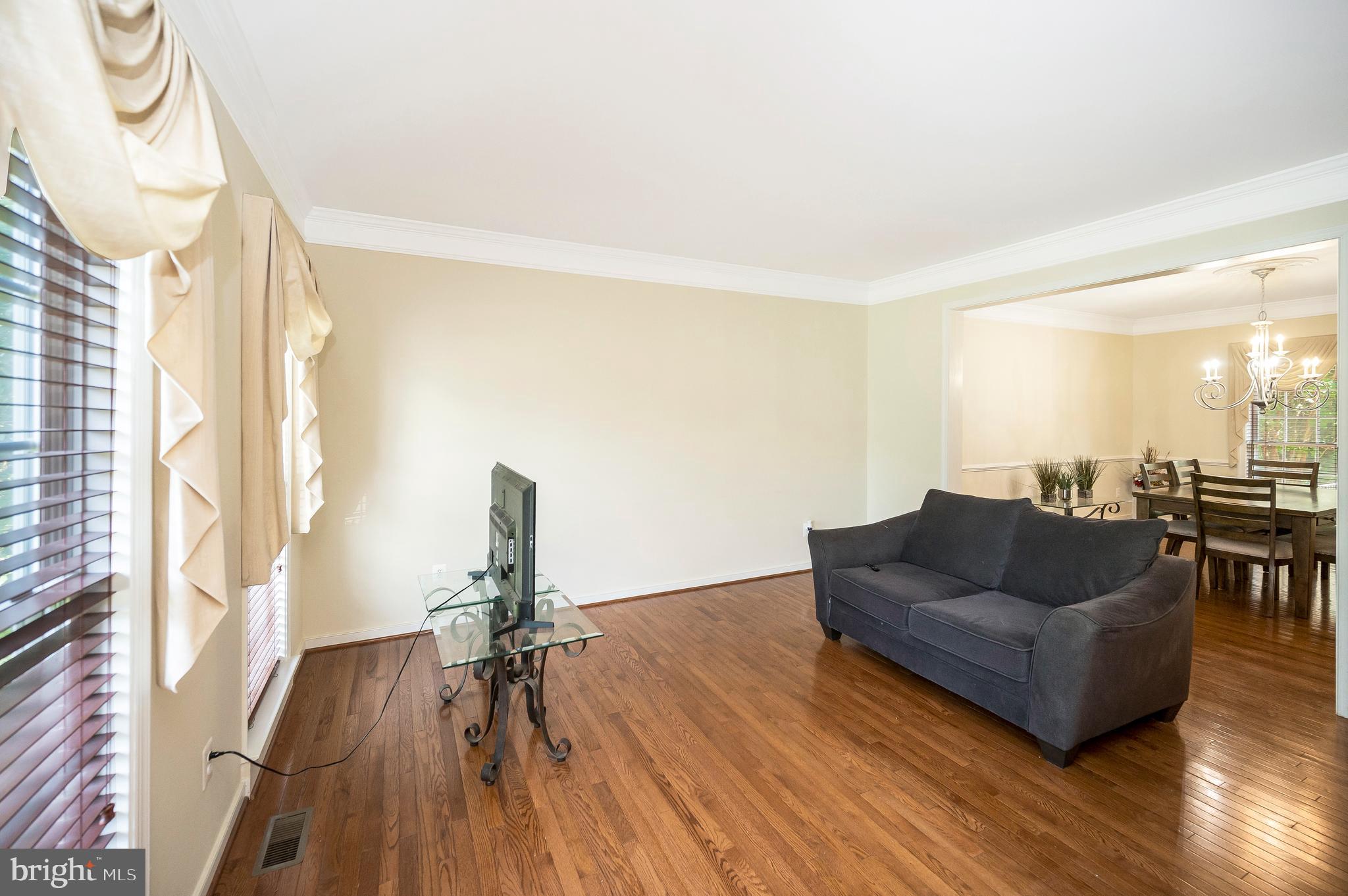 ROYAL OAKS - Residential