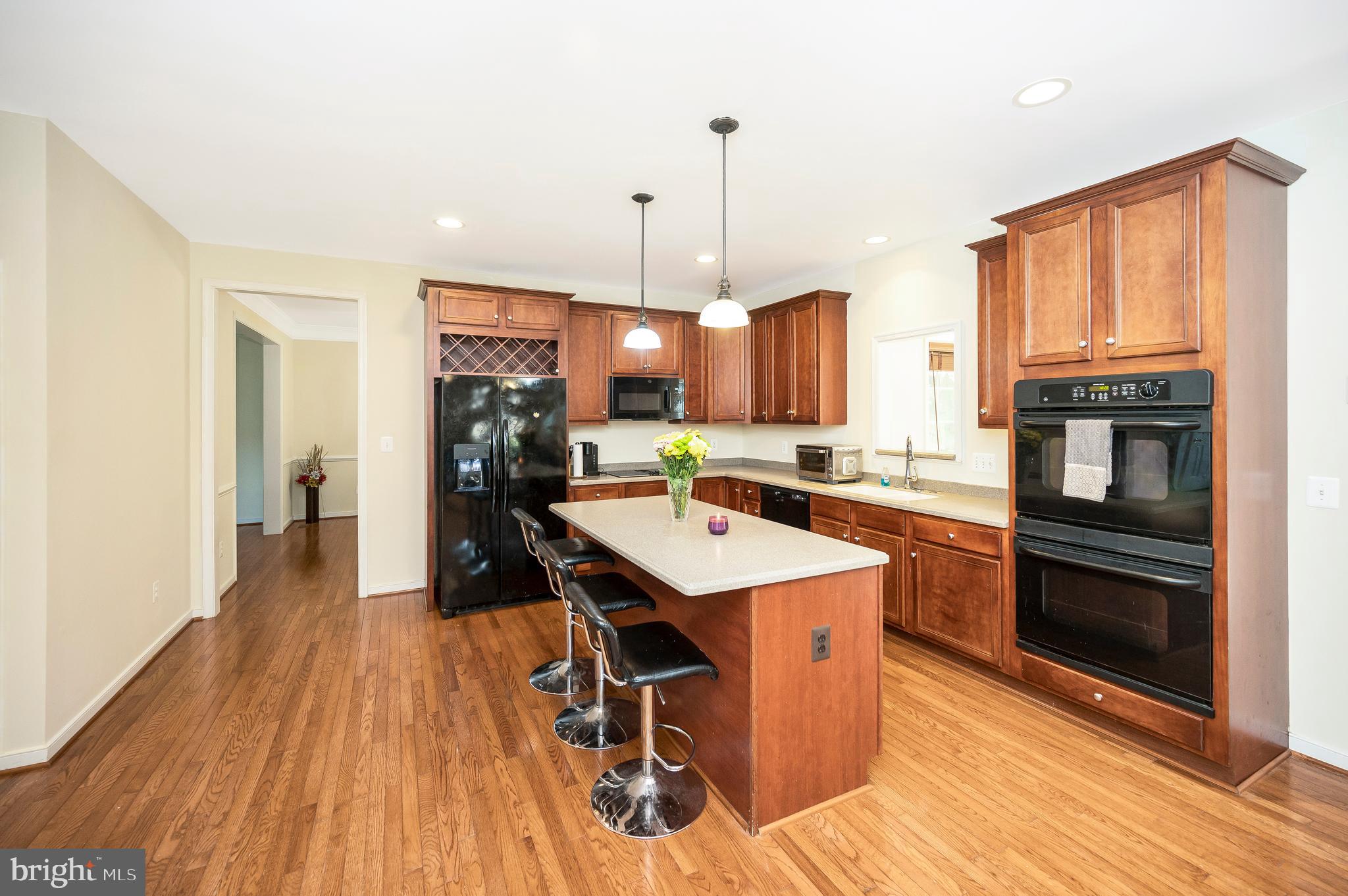 ROYAL OAKS - Residential