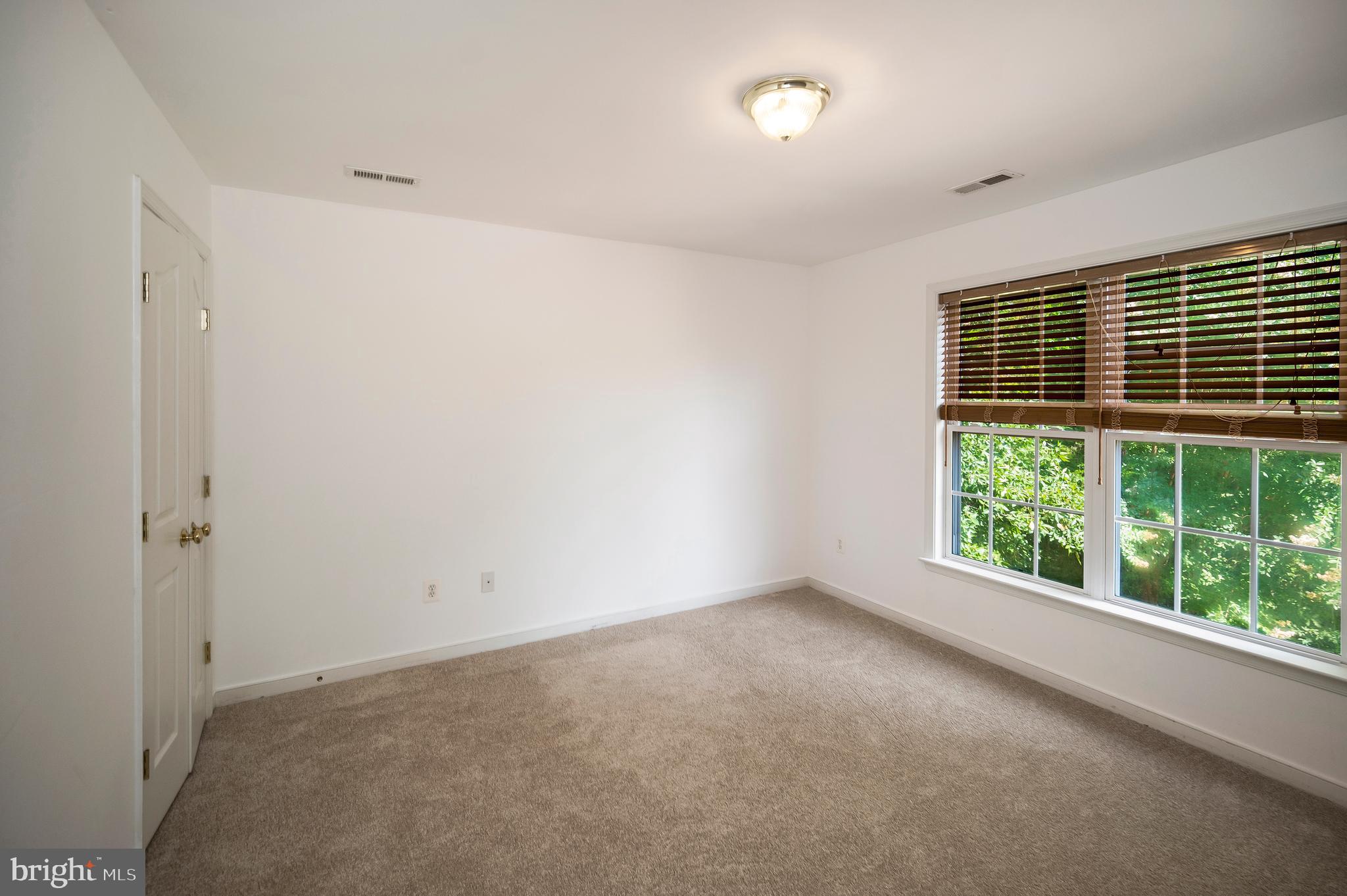 ROYAL OAKS - Residential