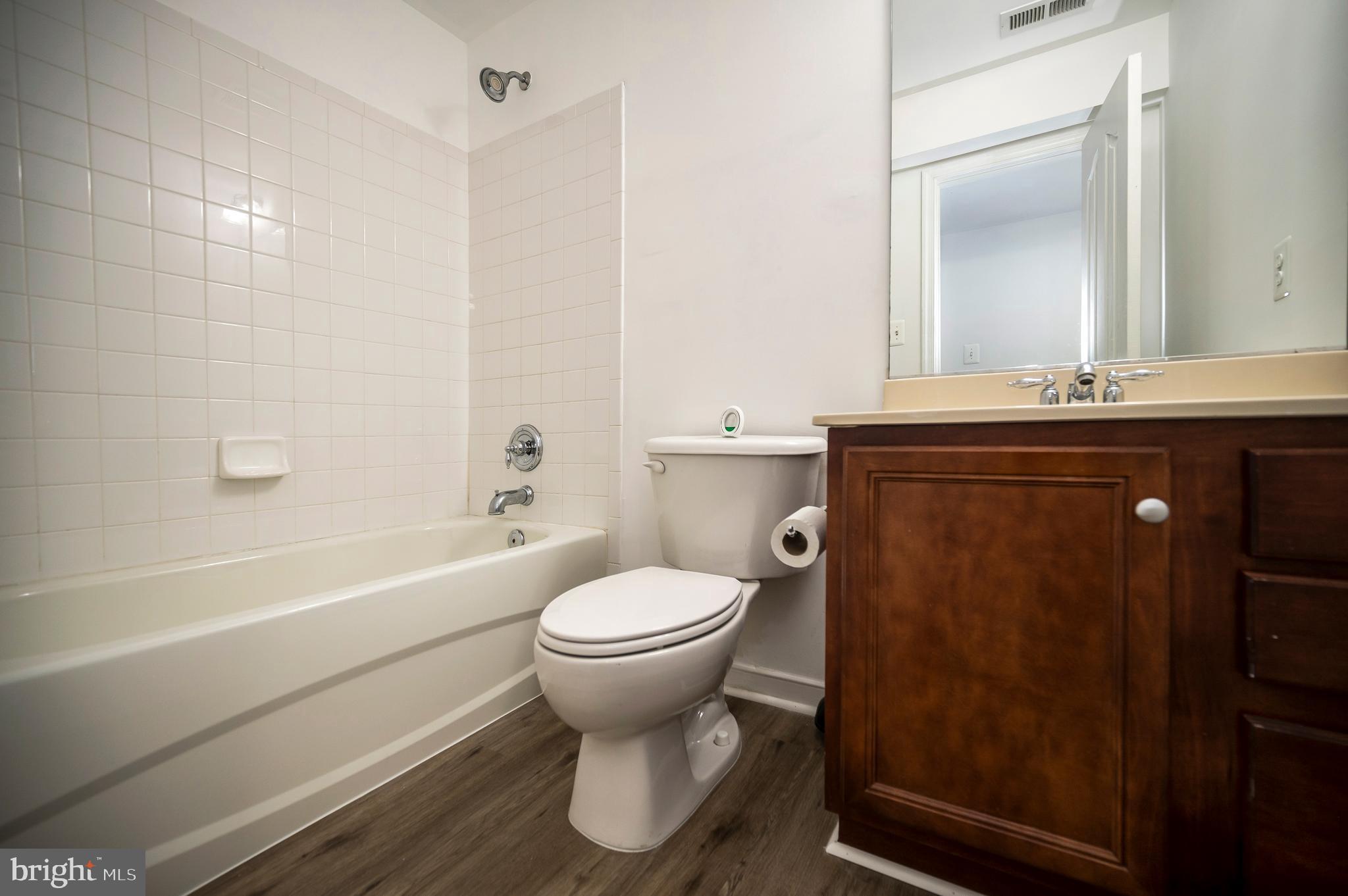 ROYAL OAKS - Residential