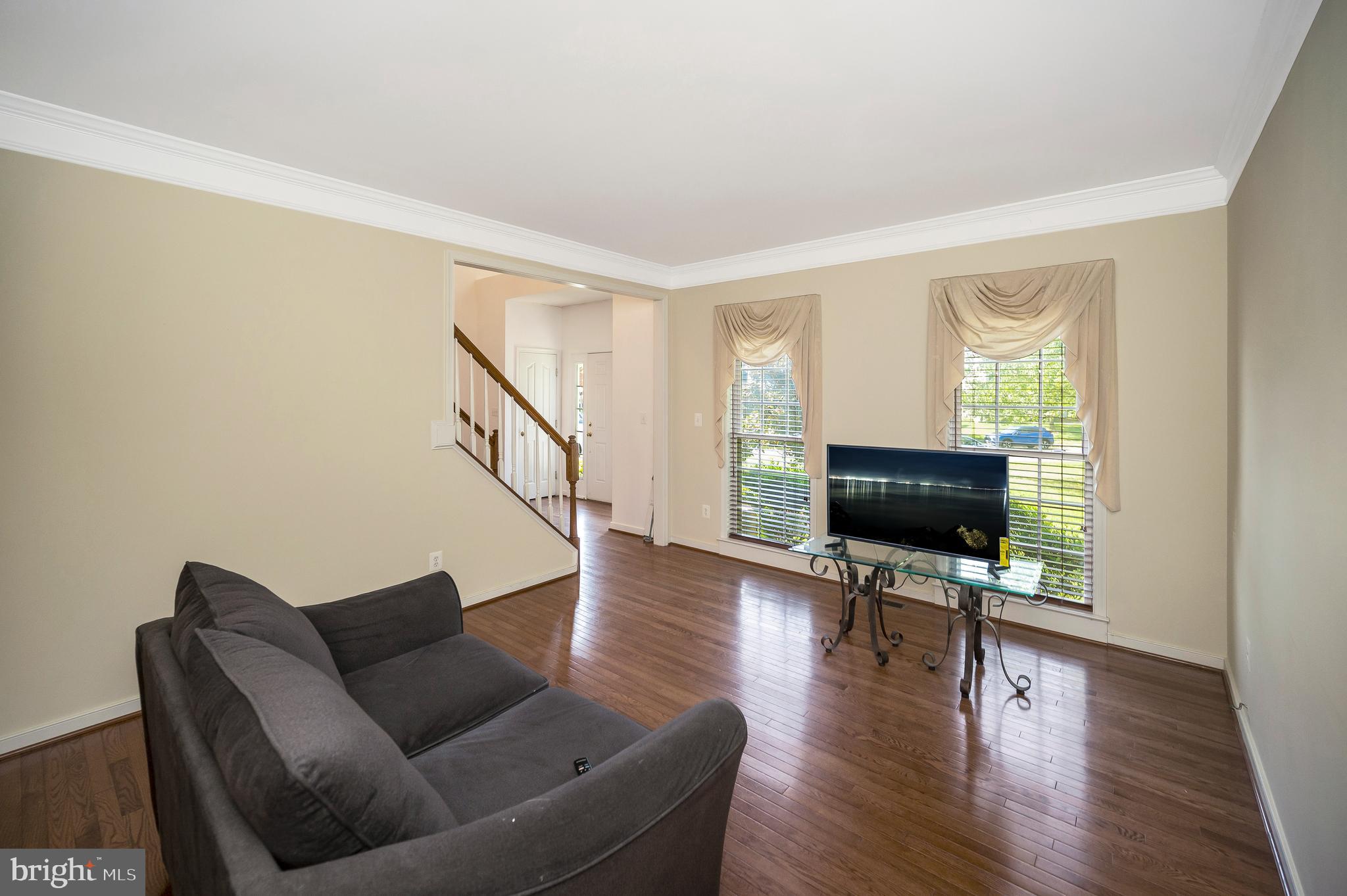 ROYAL OAKS - Residential