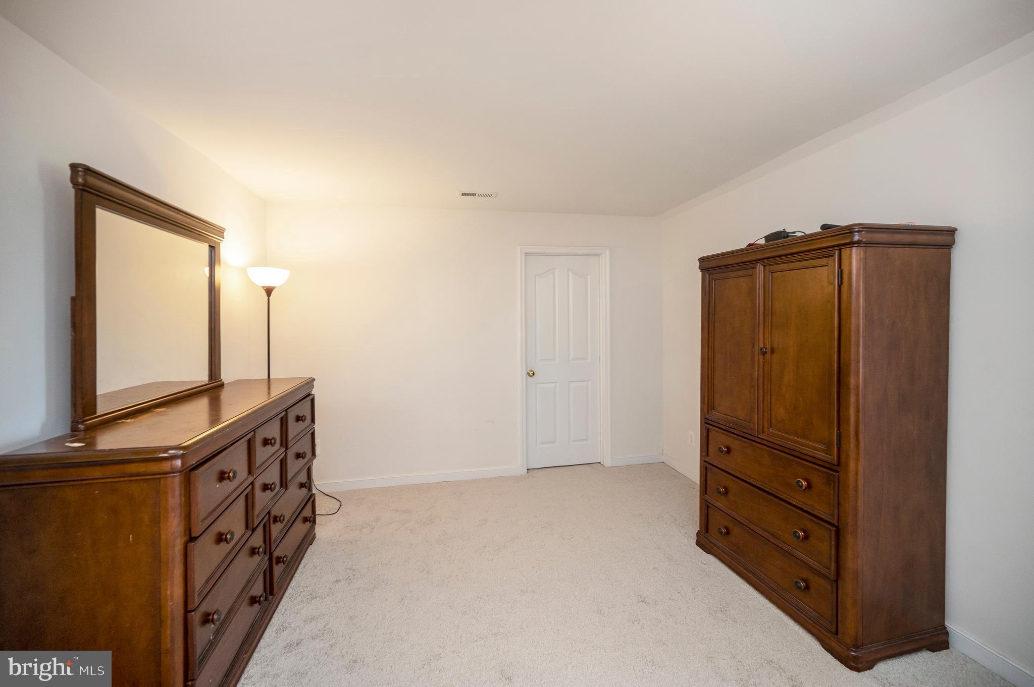 ROYAL OAKS - Residential