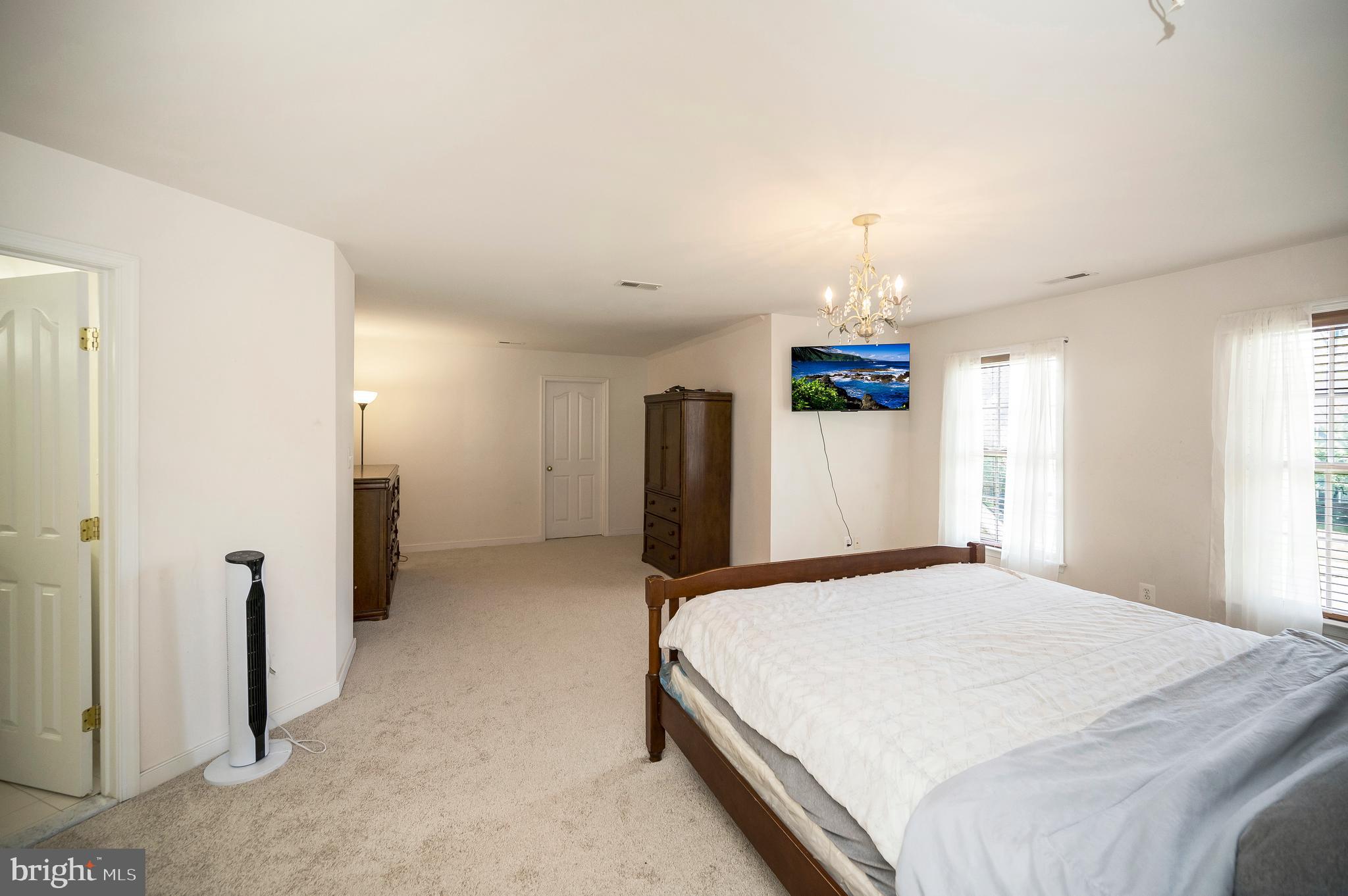 ROYAL OAKS - Residential