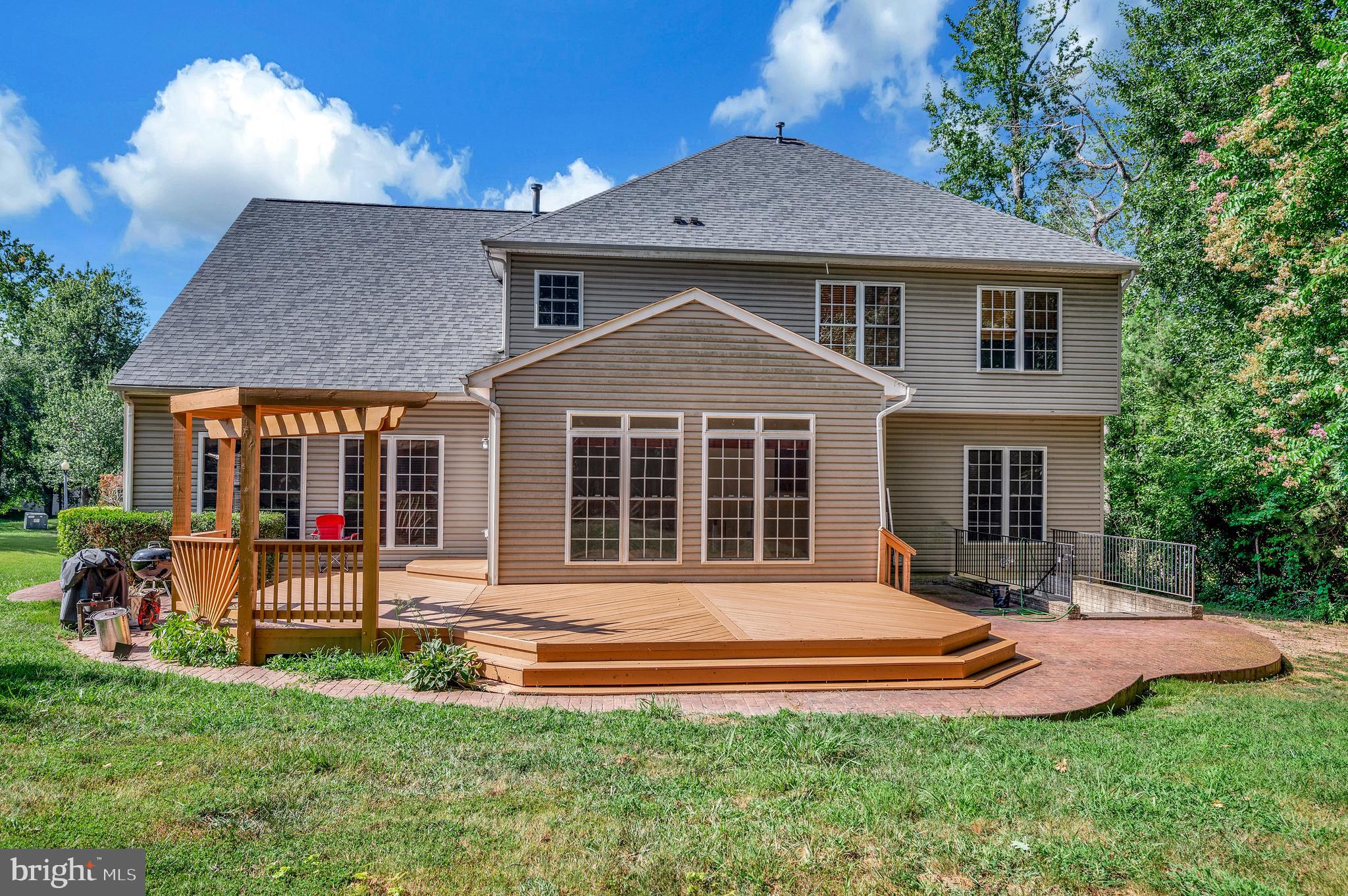 ROYAL OAKS - Residential