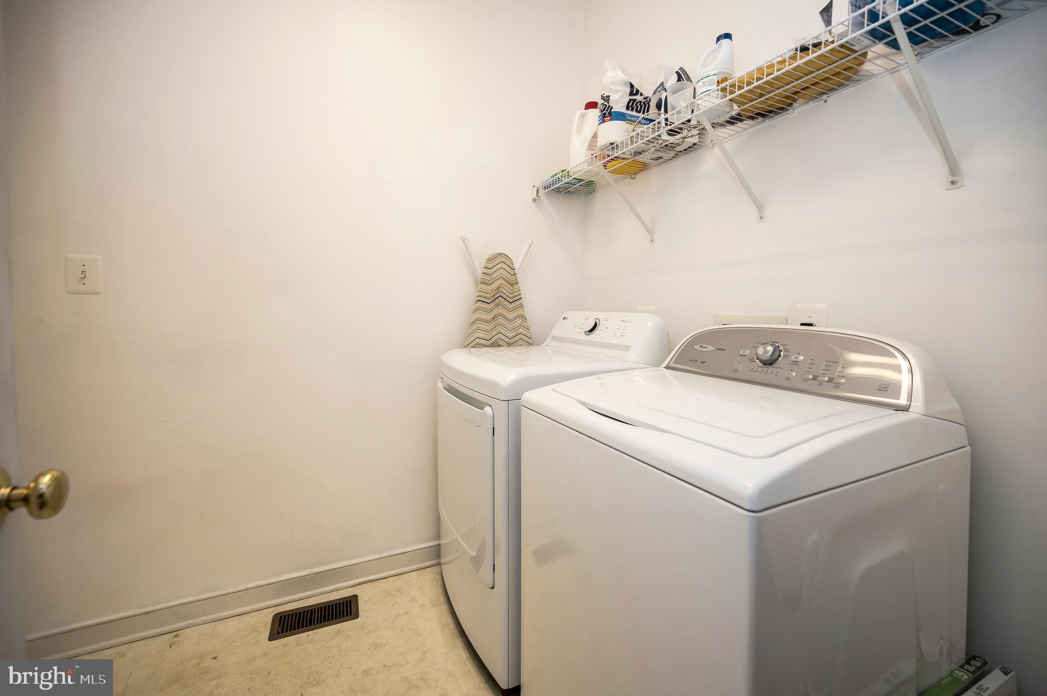 ROYAL OAKS - Residential