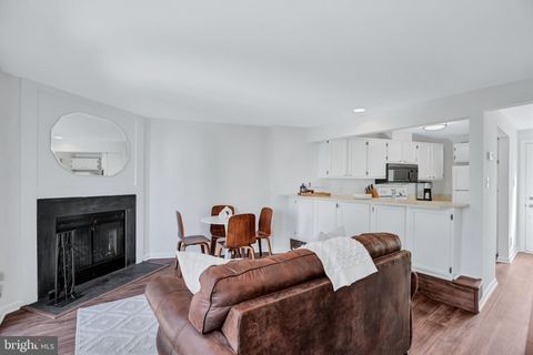 6190 LITTLE VALLEY WAY ALEXANDRIA VA 22310