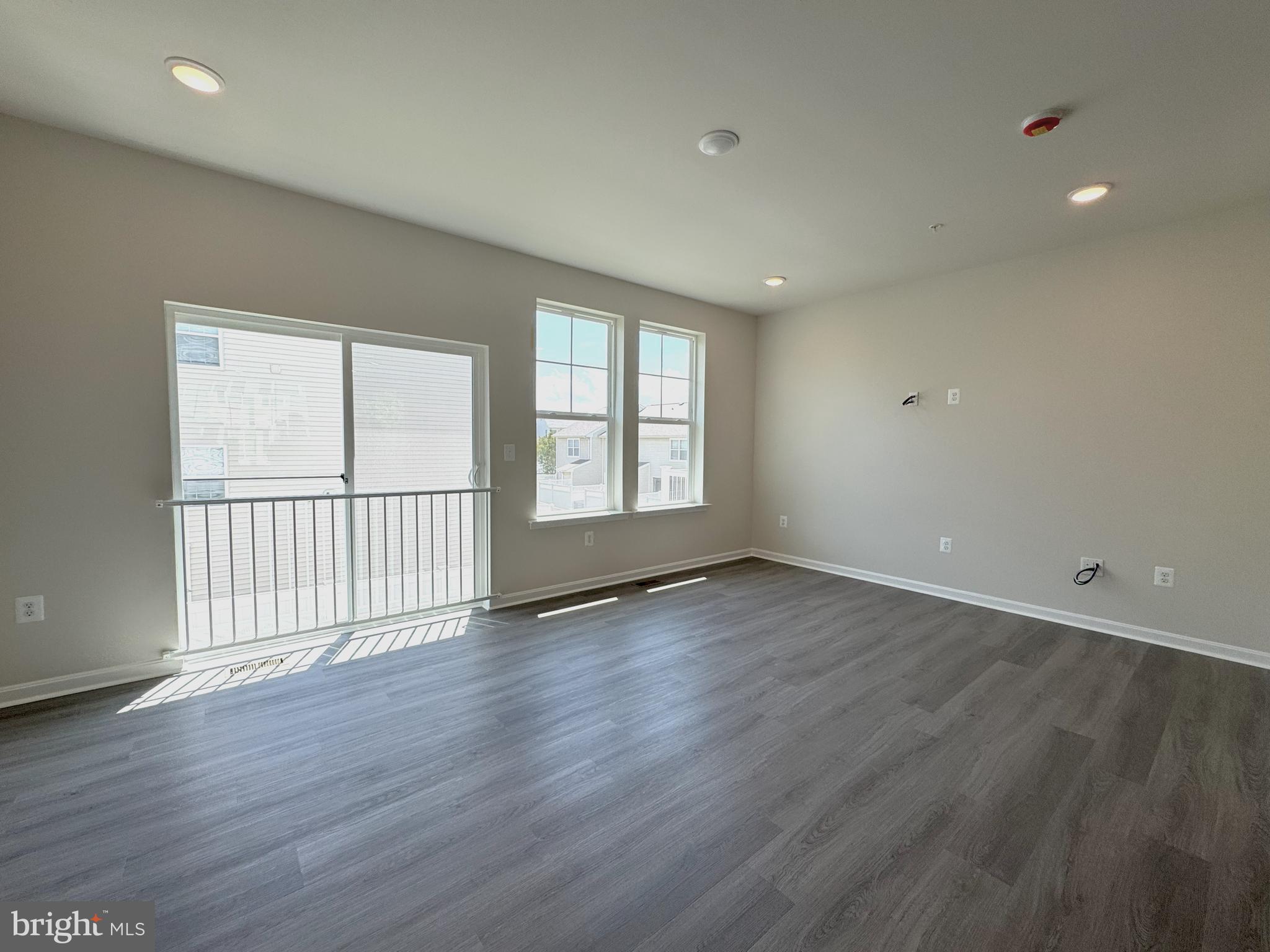 THE TOWNES AT GREENVIEW WEST - Residential Lease