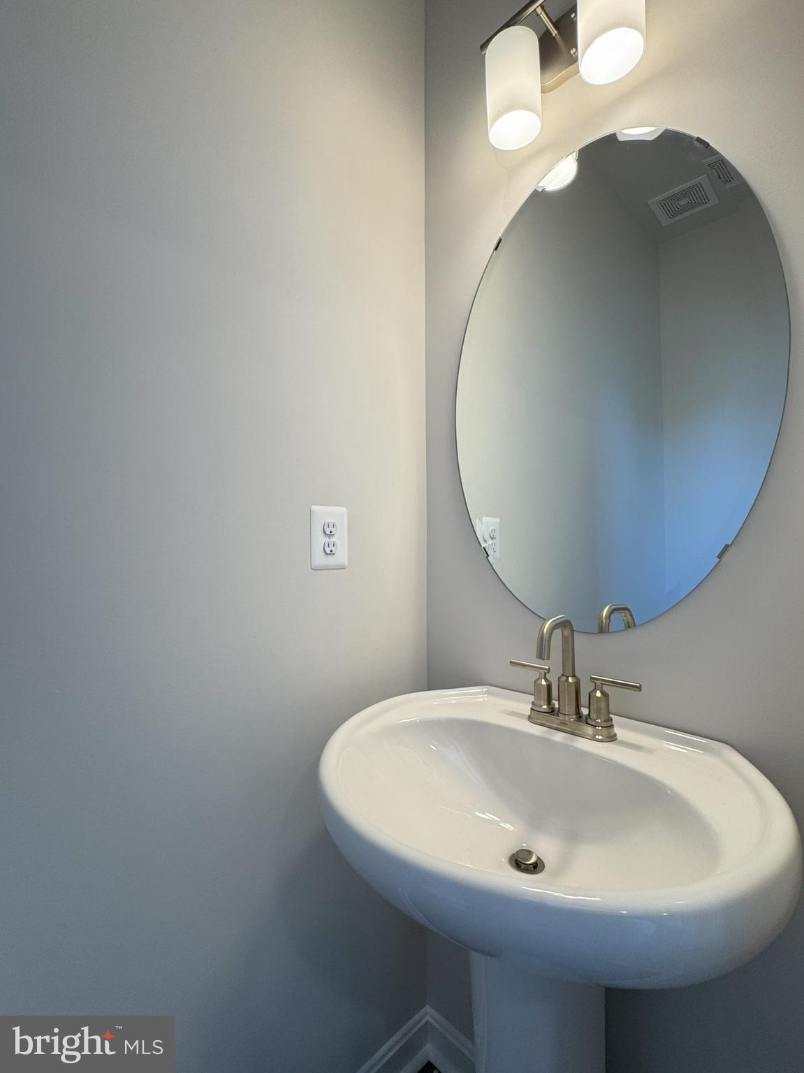 THE TOWNES AT GREENVIEW WEST - Residential Lease