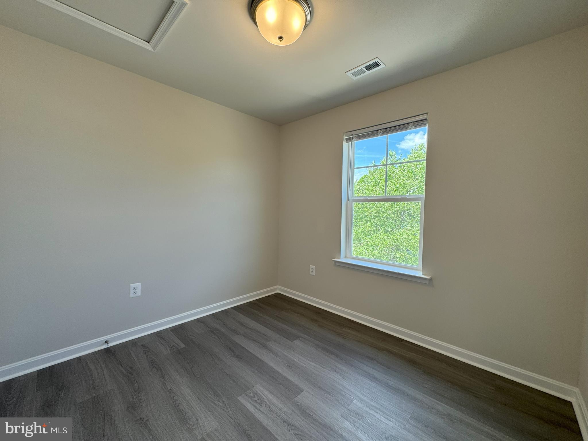 THE TOWNES AT GREENVIEW WEST - Residential Lease