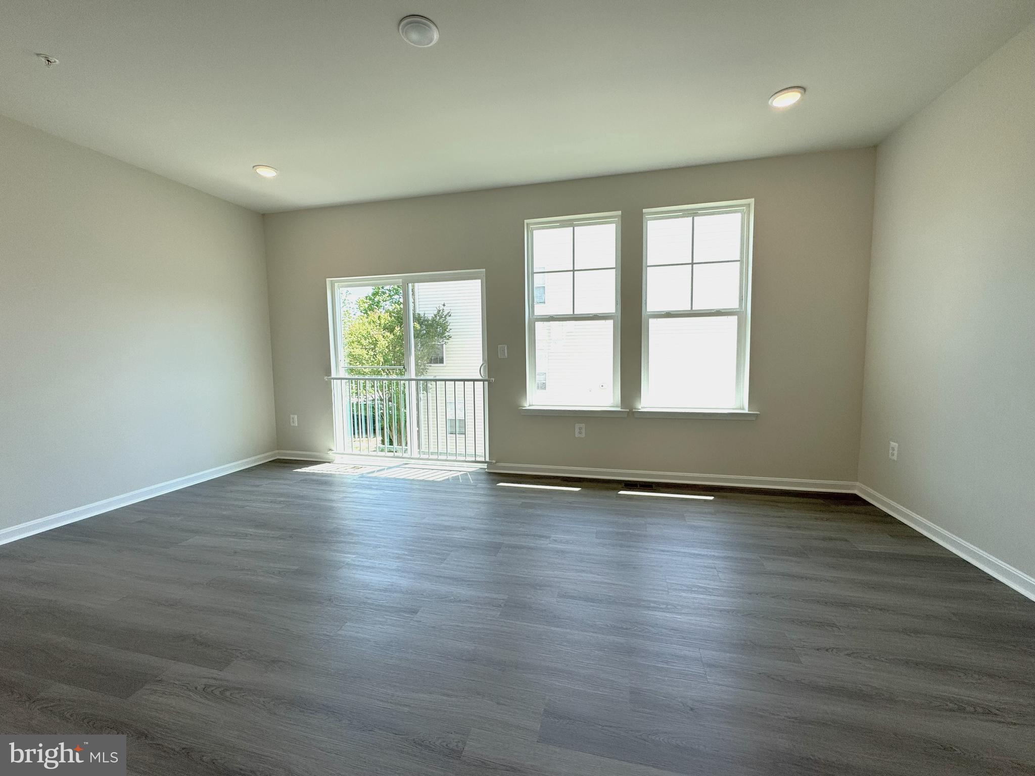 THE TOWNES AT GREENVIEW WEST - Residential Lease