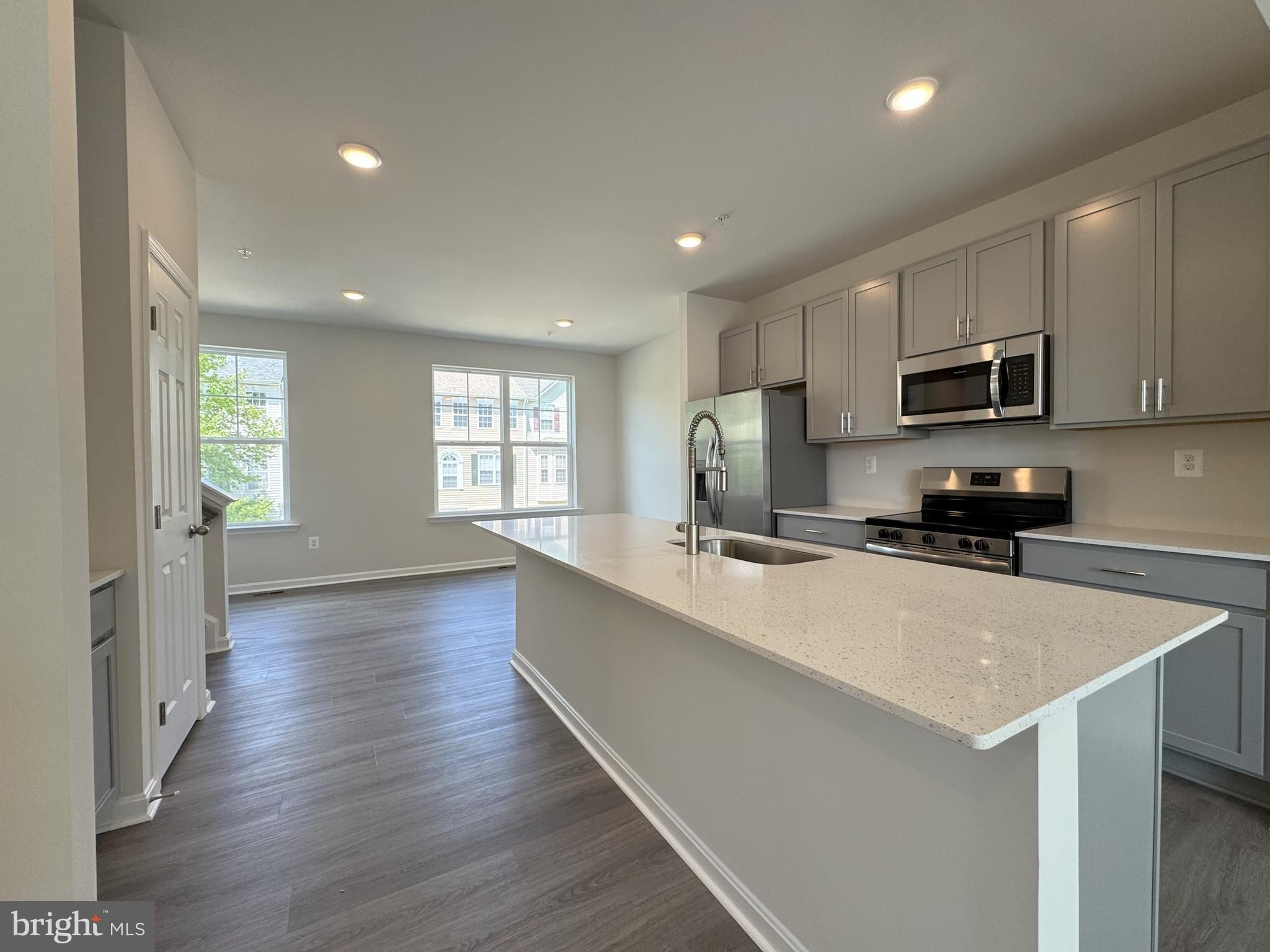 THE TOWNES AT GREENVIEW WEST - Residential Lease