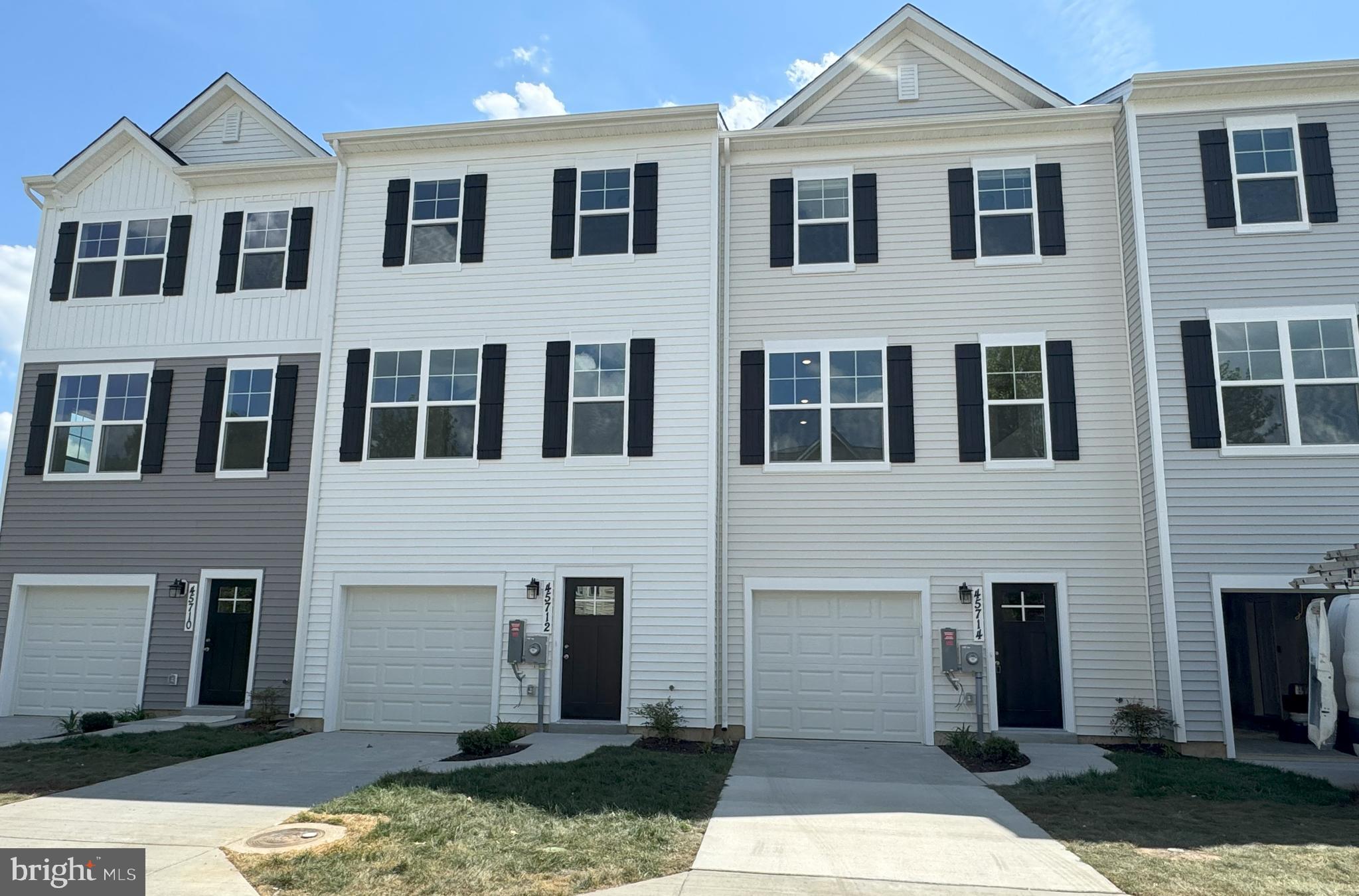 THE TOWNES AT GREENVIEW WEST - Residential Lease