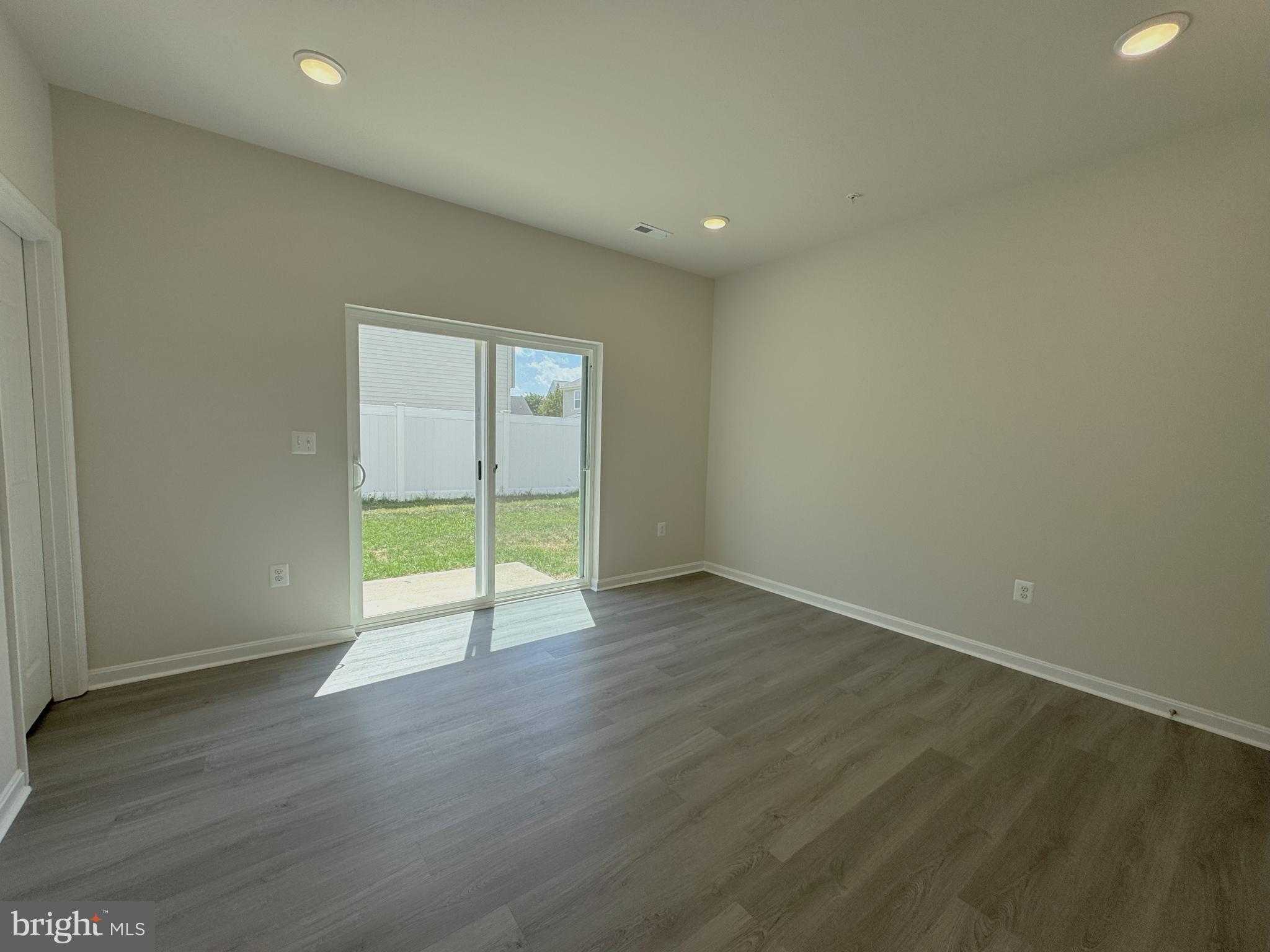 THE TOWNES AT GREENVIEW WEST - Residential Lease