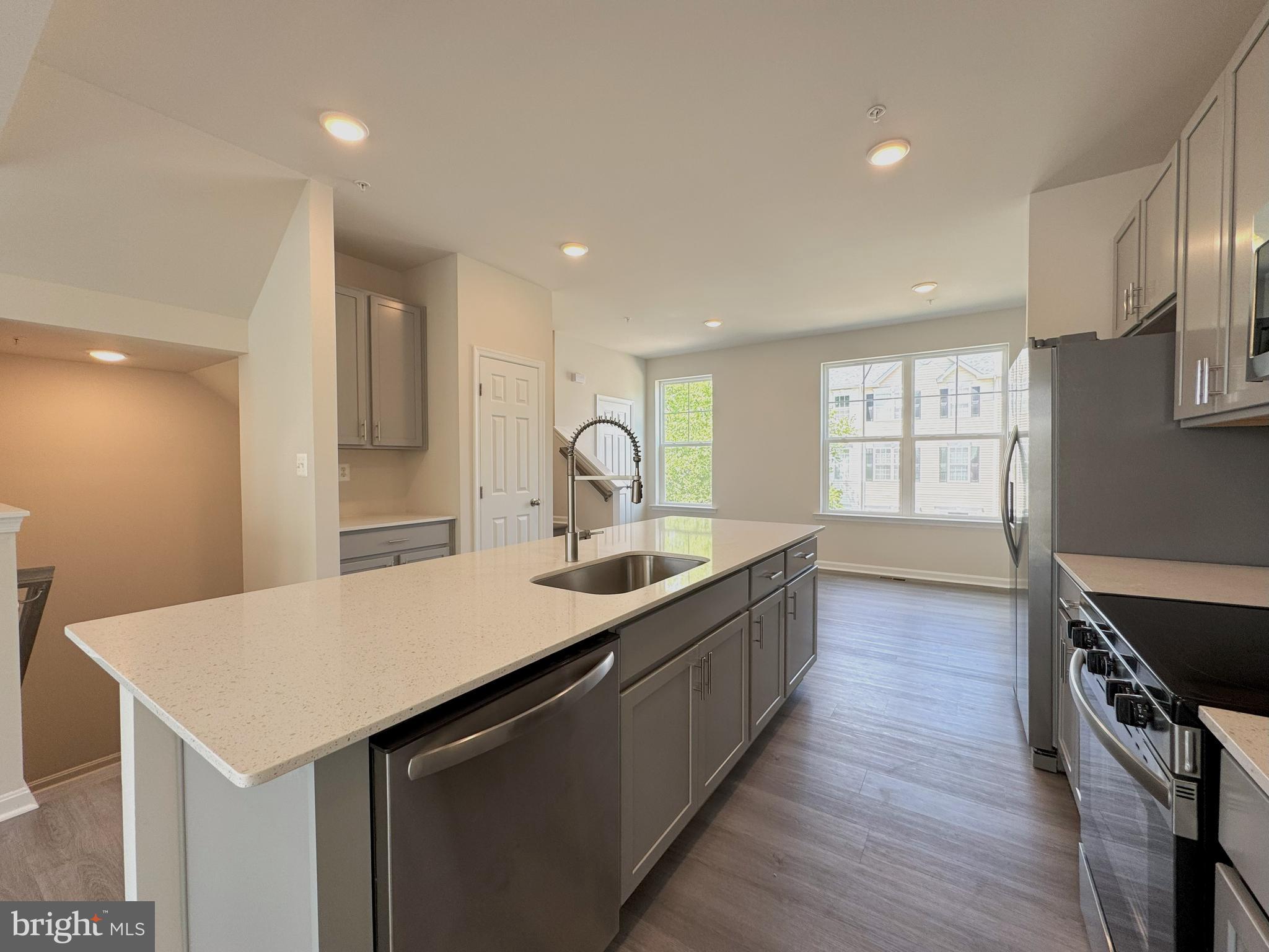 THE TOWNES AT GREENVIEW WEST - Residential Lease